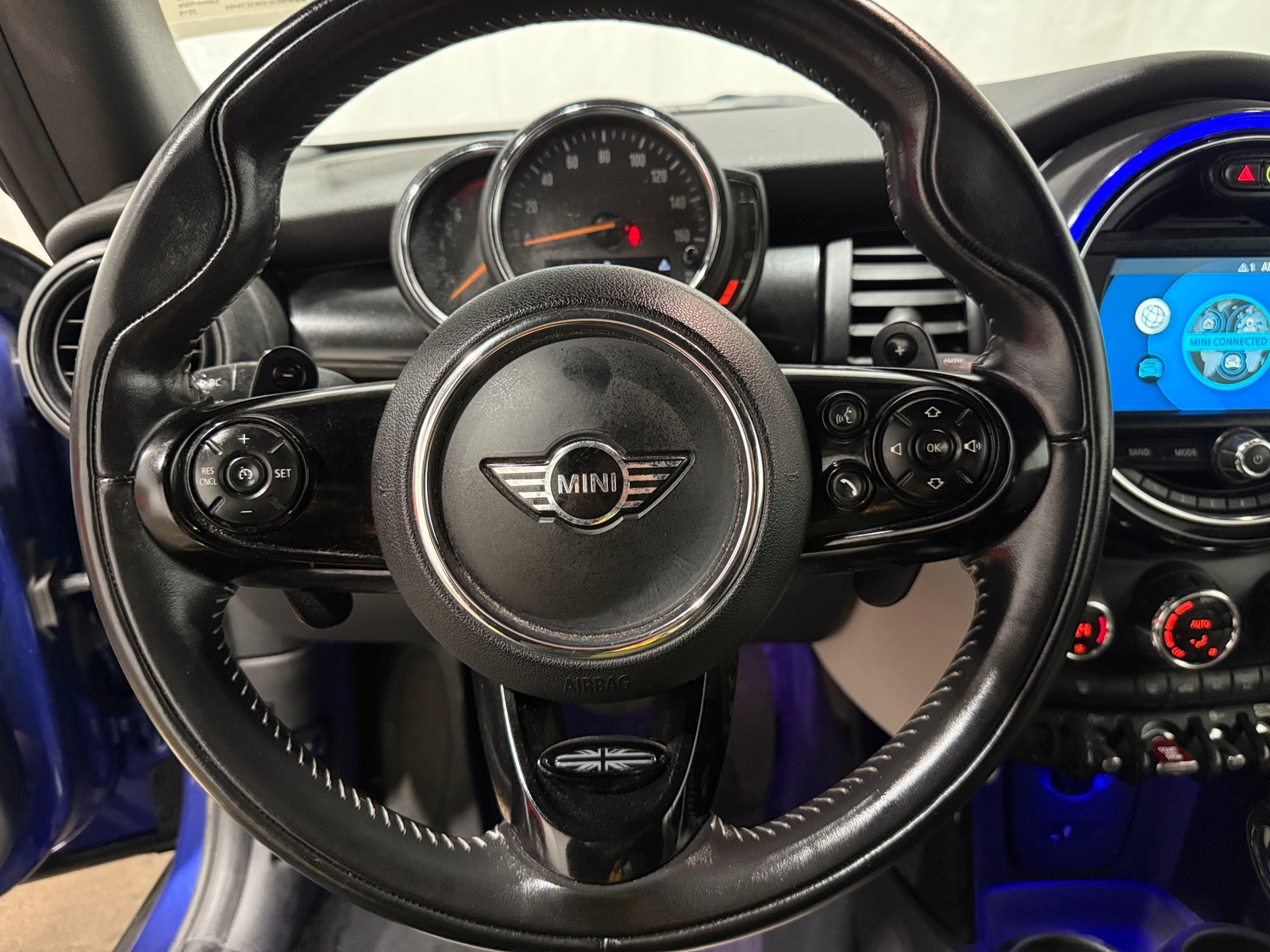 Thumbnail: 2019 MINI Cooper Convertible - 4