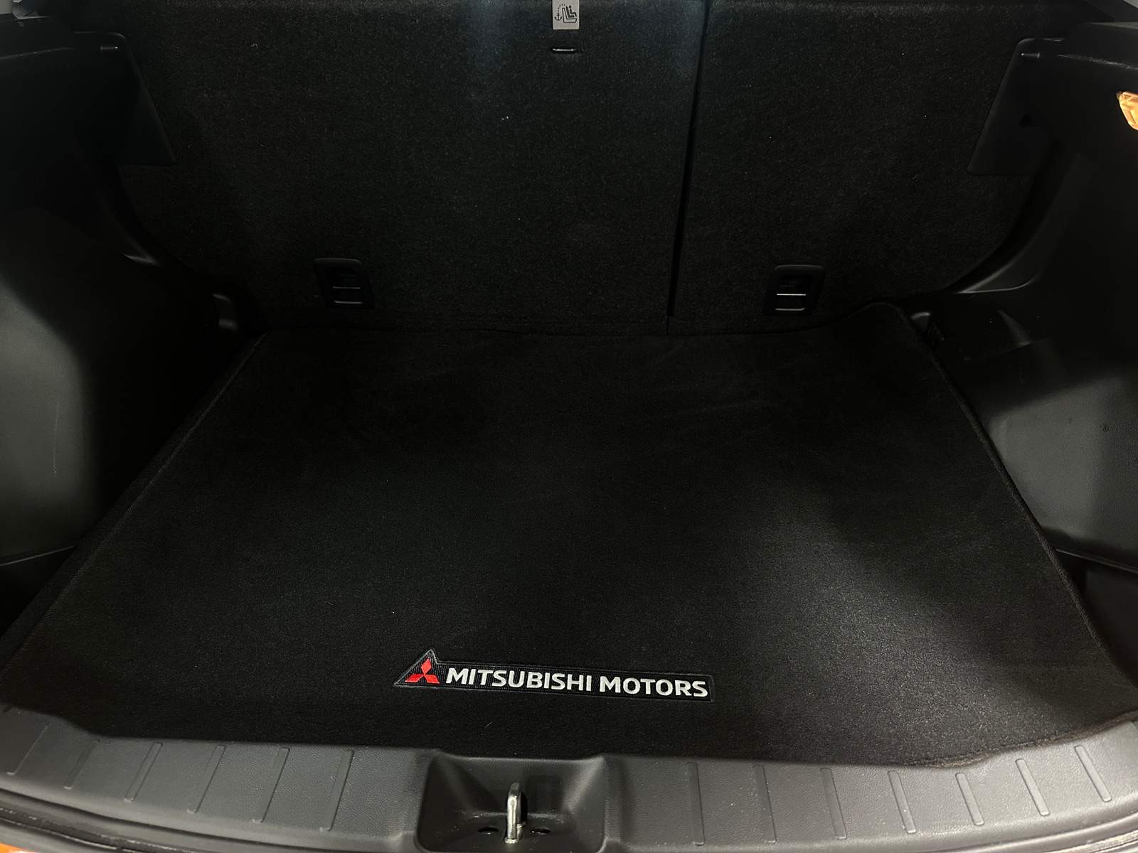 Thumbnail: 2024 Mitsubishi Outlander Sport - 7