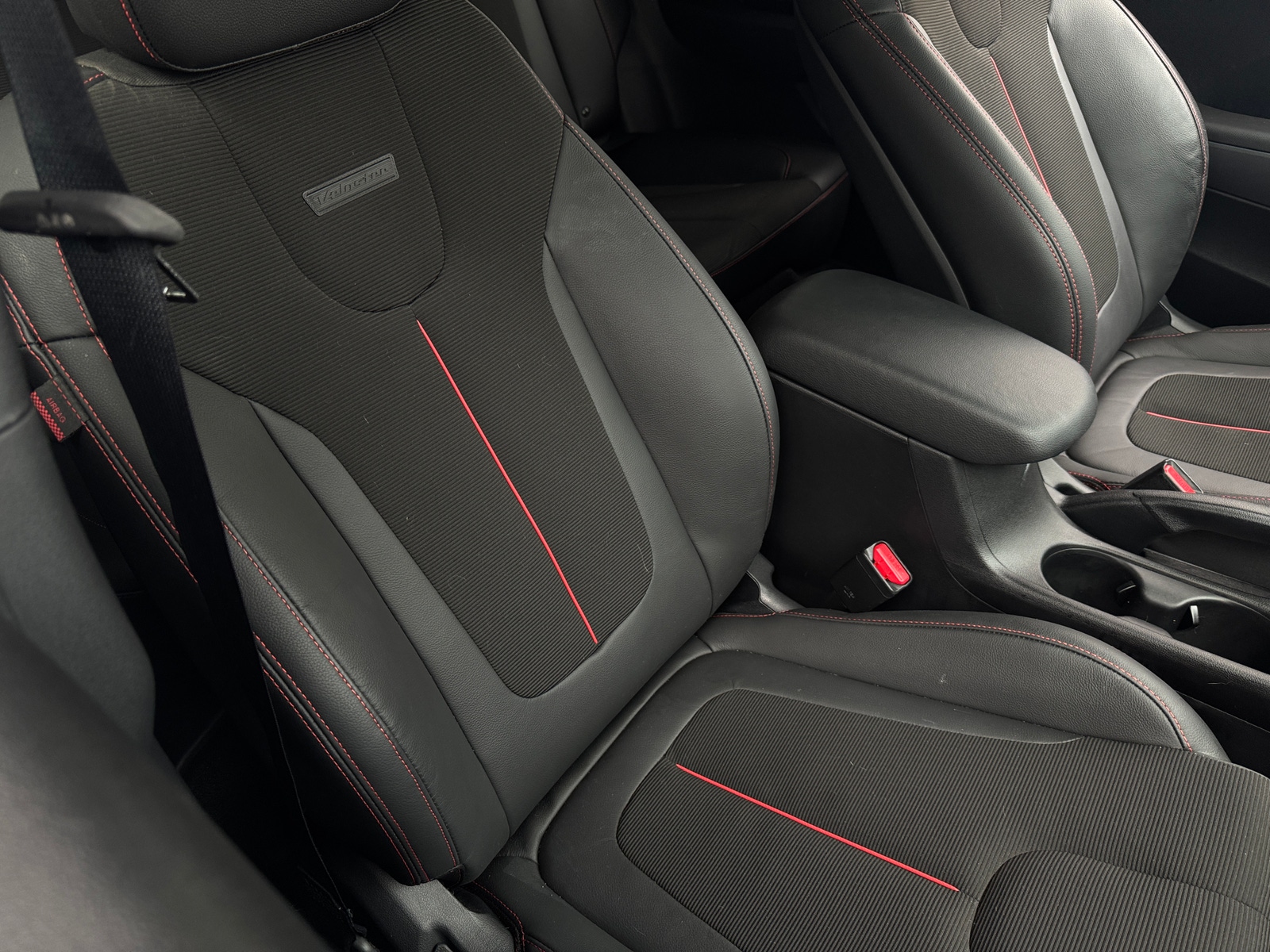 Thumbnail: 2019 Hyundai Veloster - 2