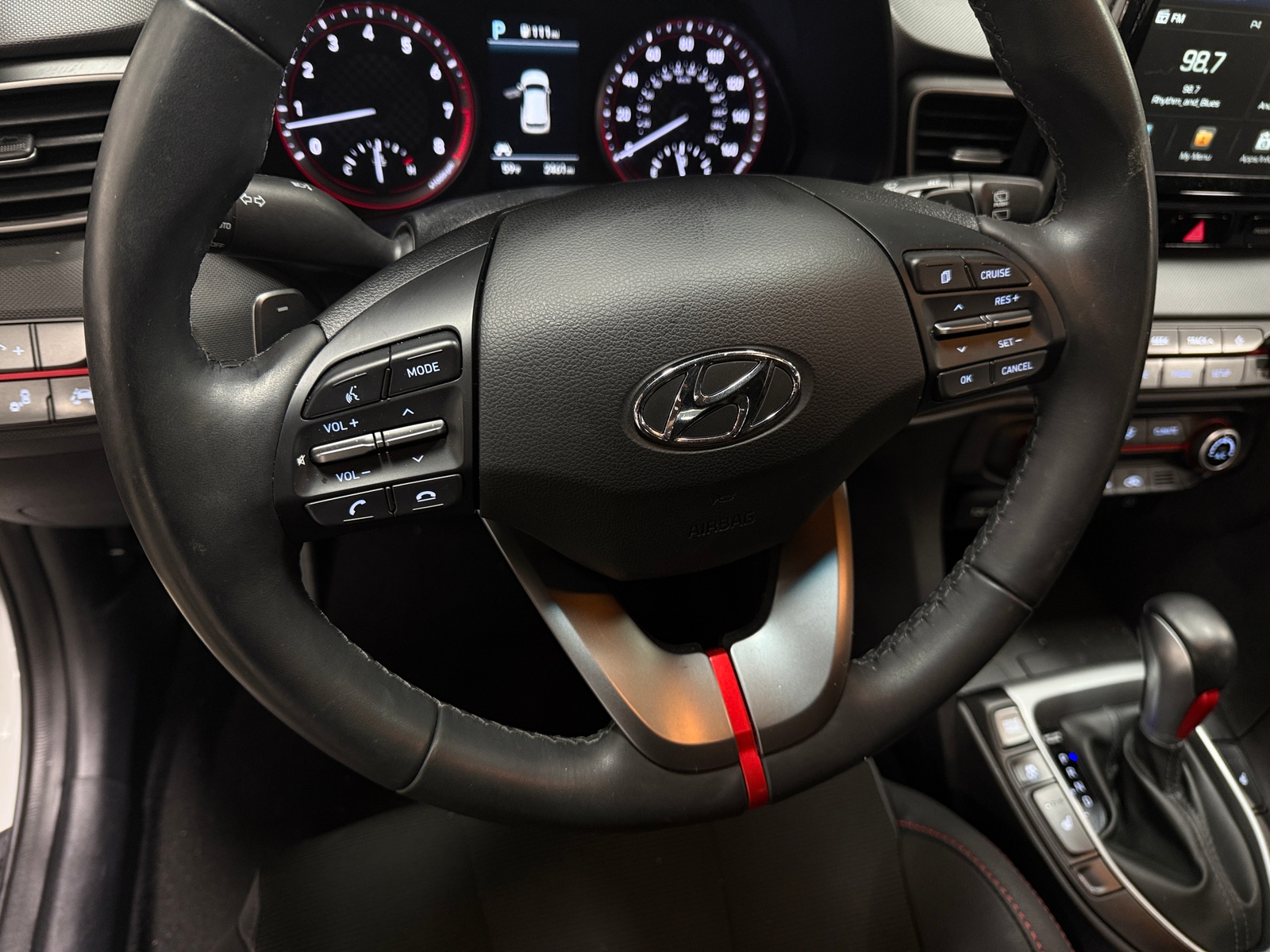 Thumbnail: 2019 Hyundai Veloster - 4
