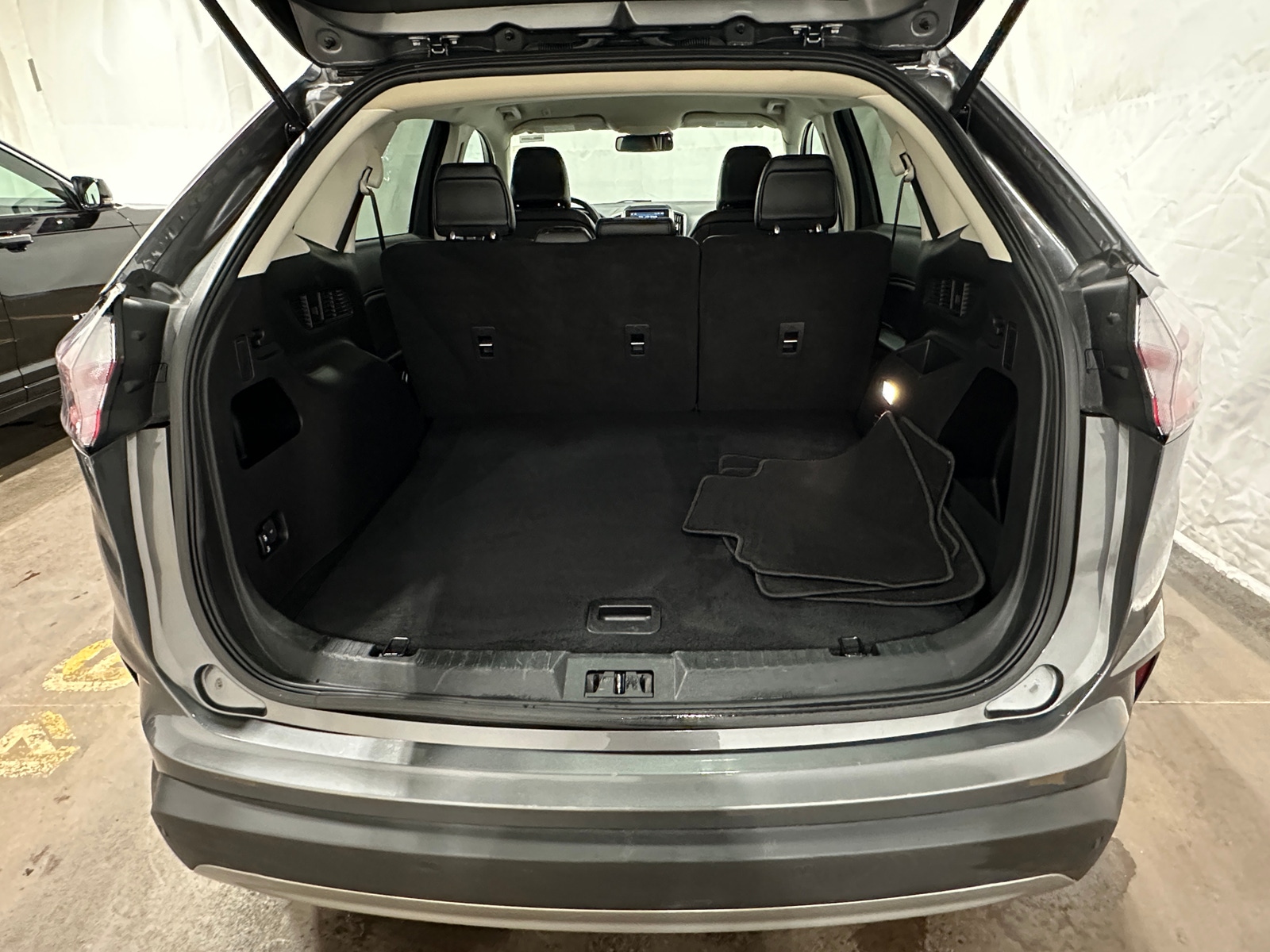 Thumbnail: 2024 Ford Edge - 6