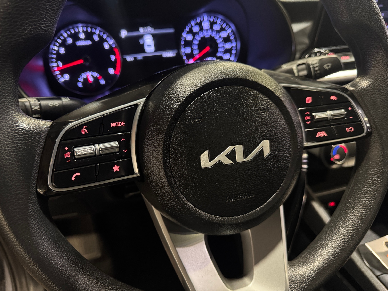 Thumbnail: 2023 Kia Forte - 5