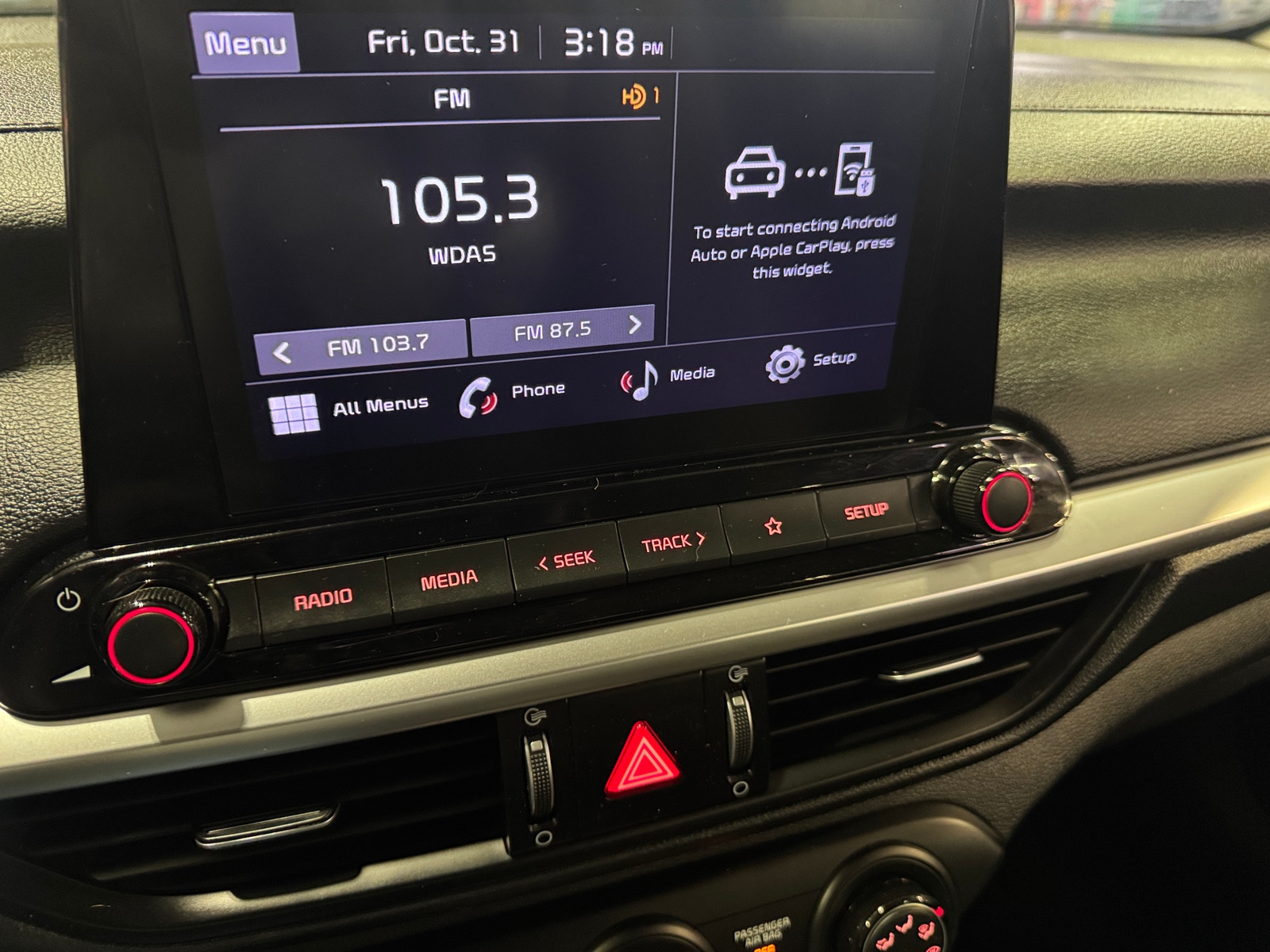 Thumbnail: 2023 Kia Forte - 4