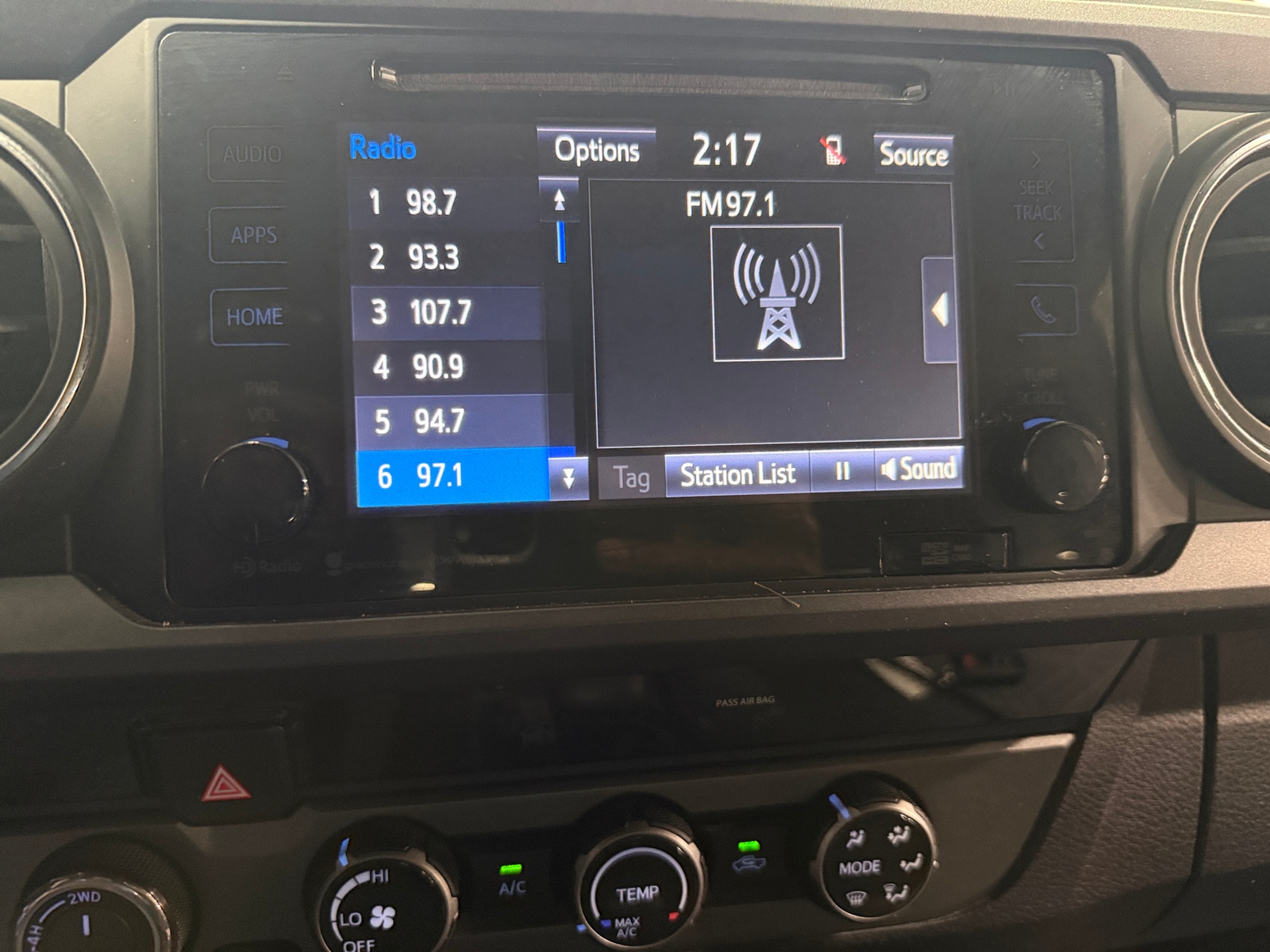 Thumbnail: 2018 Toyota Tacoma - 4