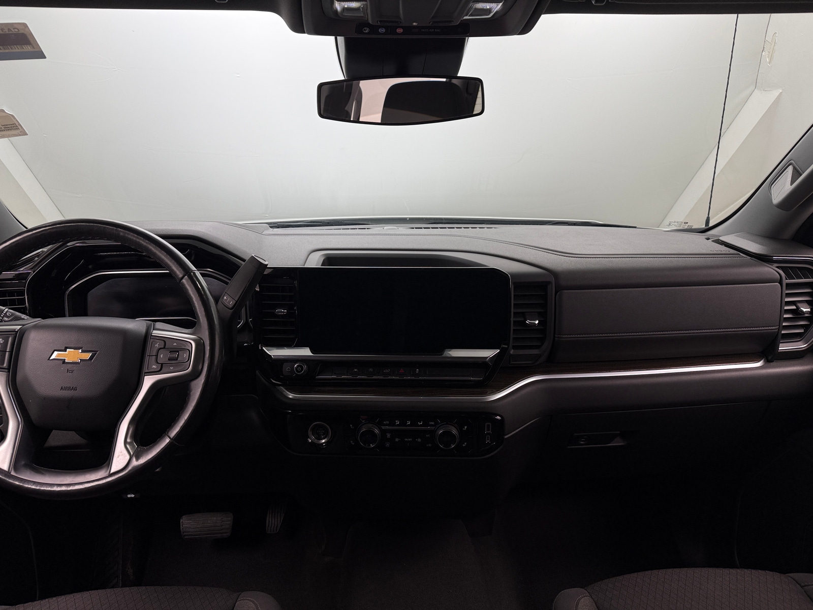 Thumbnail: 2022 Chevrolet Silverado 1500 - 3