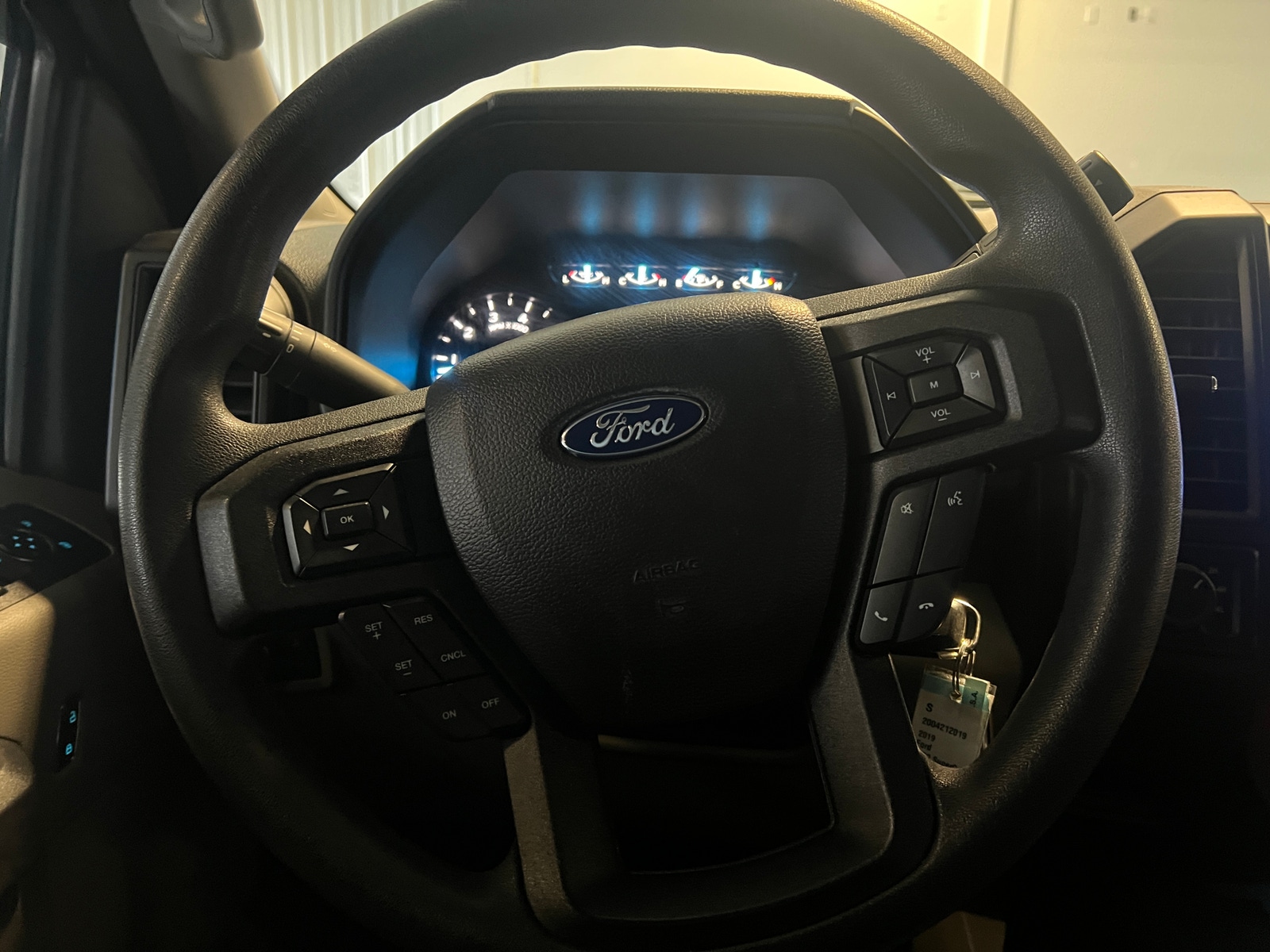 Thumbnail: 2019 Ford Econoline - 5