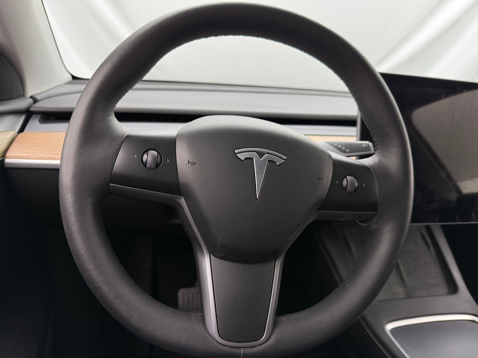Thumbnail: 2023 Tesla Model Y - 4