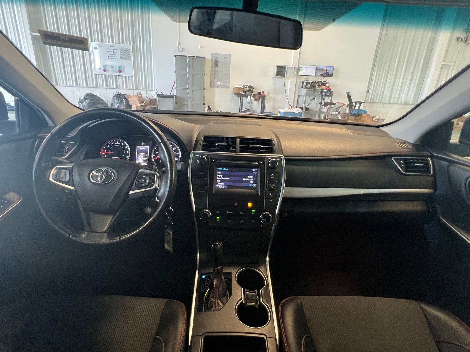 Thumbnail: 2017 Toyota Camry - 3