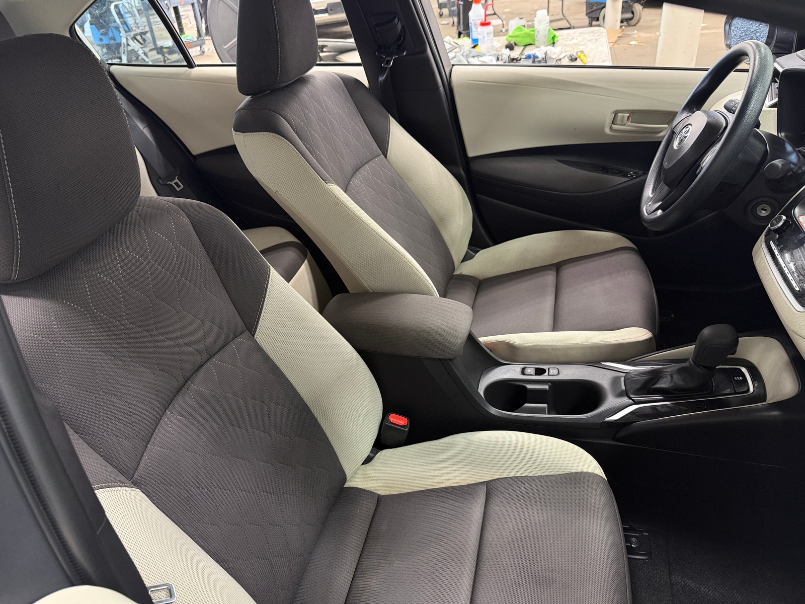 Thumbnail: 2025 Toyota Corolla - 2