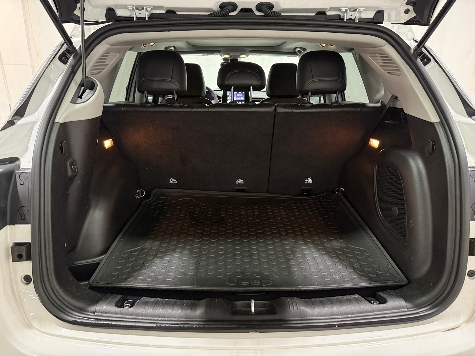 Thumbnail: 2022 Jeep Compass - 7