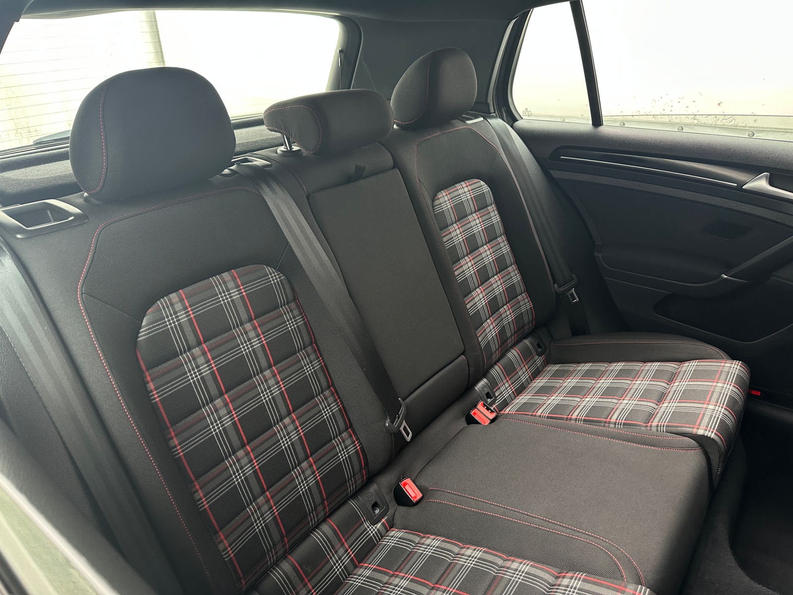 Thumbnail: 2017 Volkswagen Golf - 6