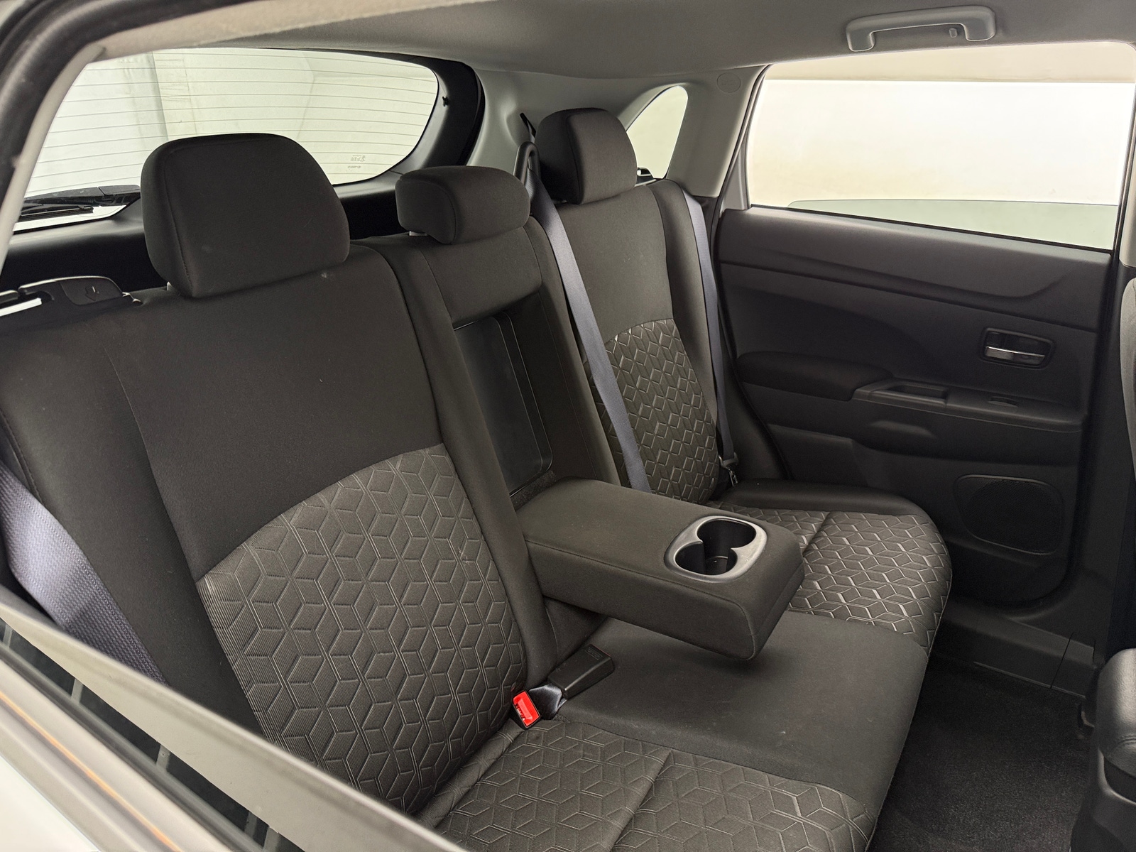 Thumbnail: 2024 Mitsubishi Outlander Sport - 6