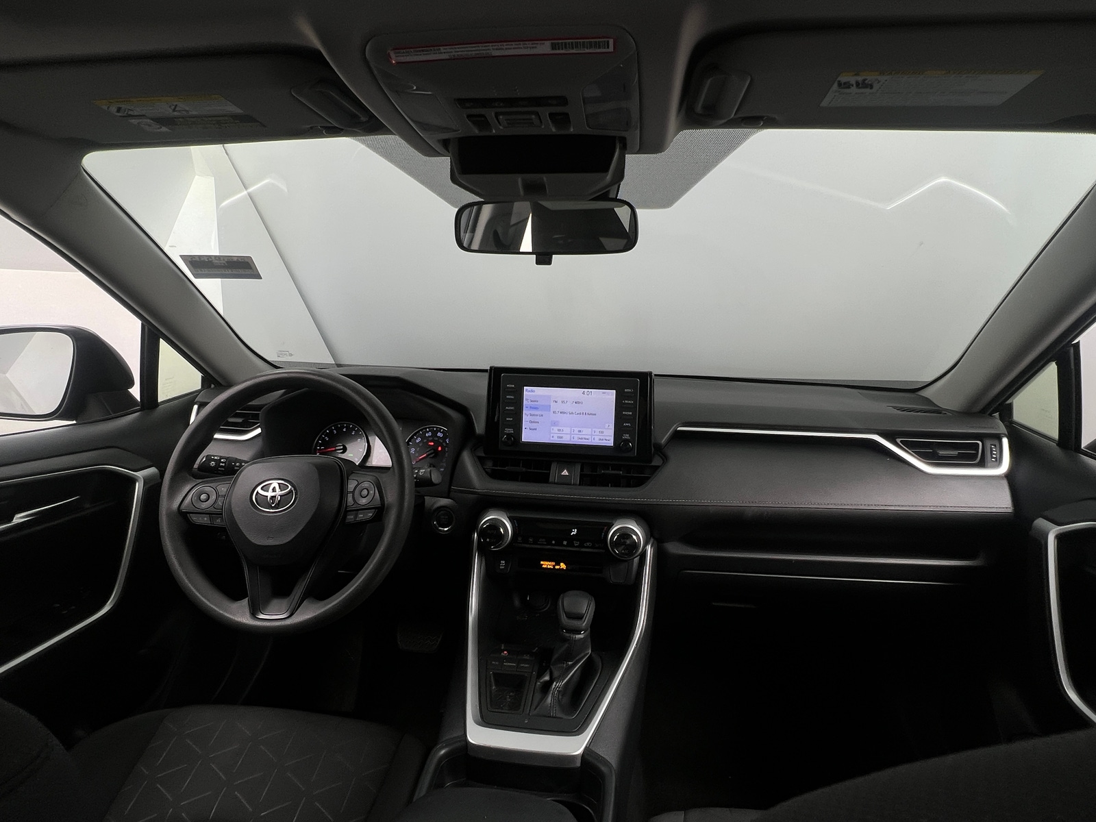 Thumbnail: 2019 Toyota RAV4 - 3