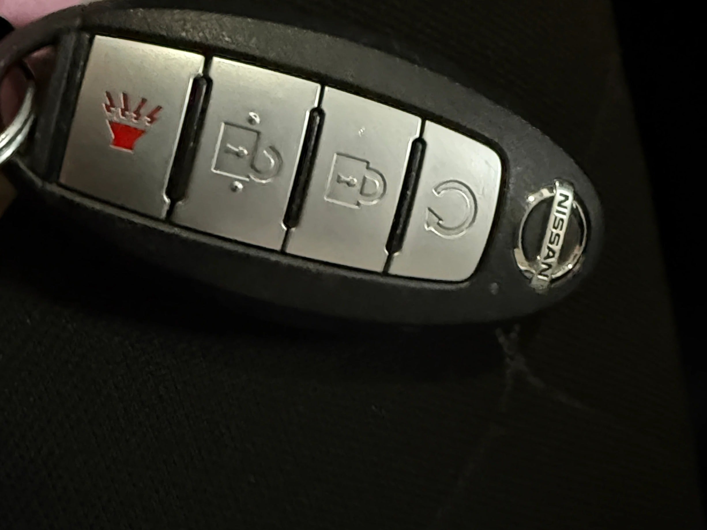 Used 2018 Nissan Kicks SR with VIN 3N1CP5CU3JL534413 for sale in Oak Creek, WI