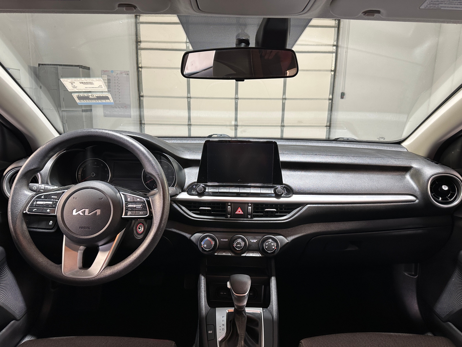 Thumbnail: 2022 Kia Forte - 3