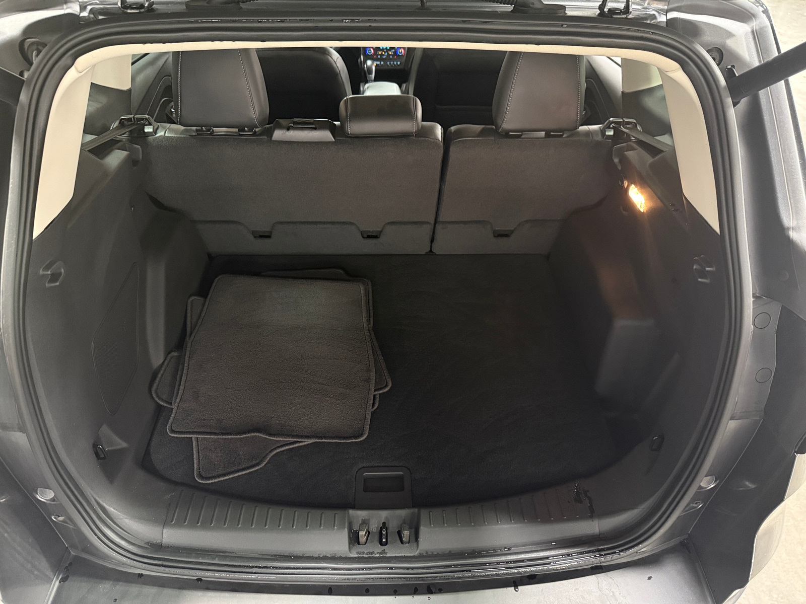 Thumbnail: 2019 Ford Escape - 6