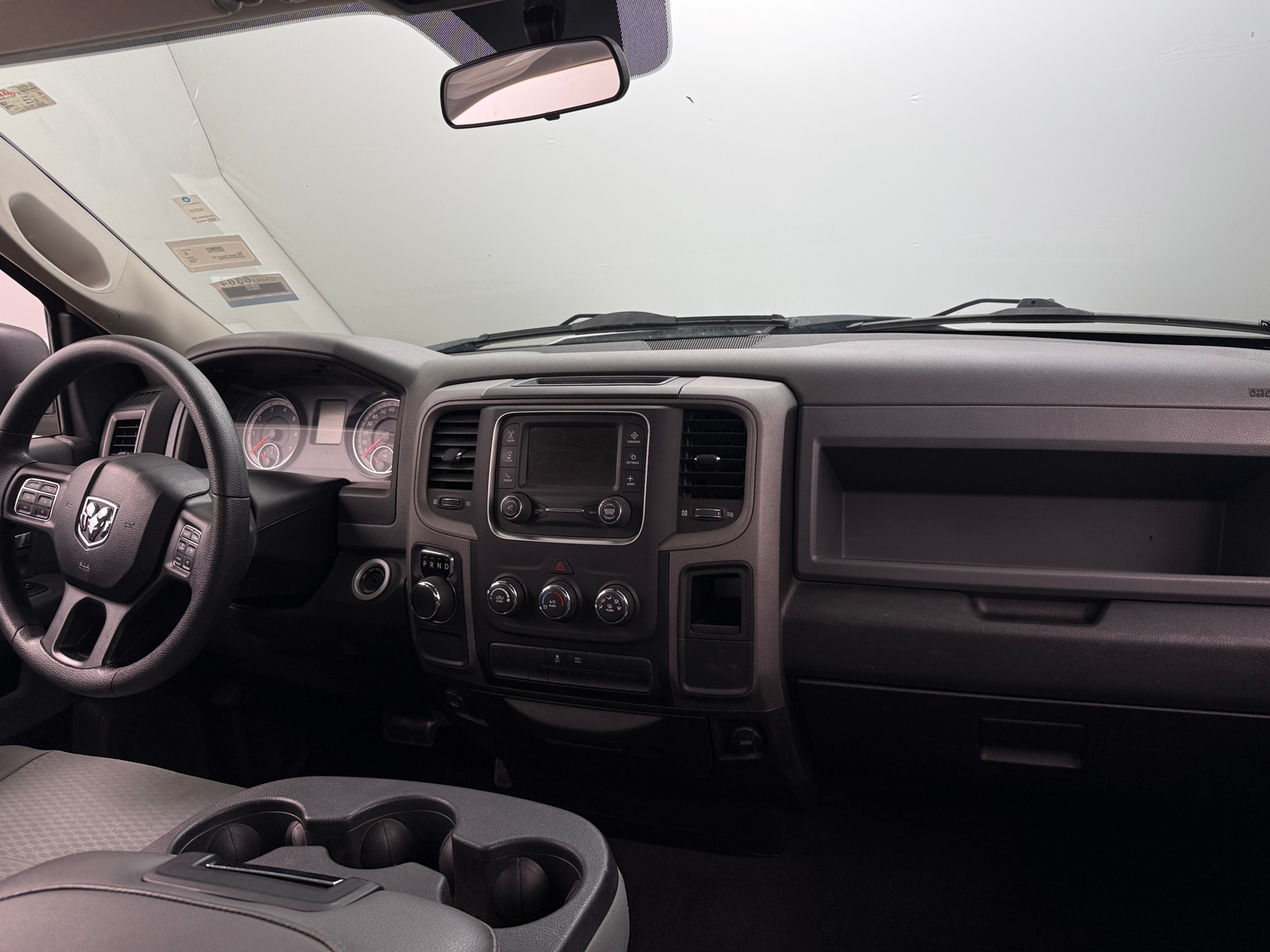 Thumbnail: 2019 RAM 1500 Classic - 3