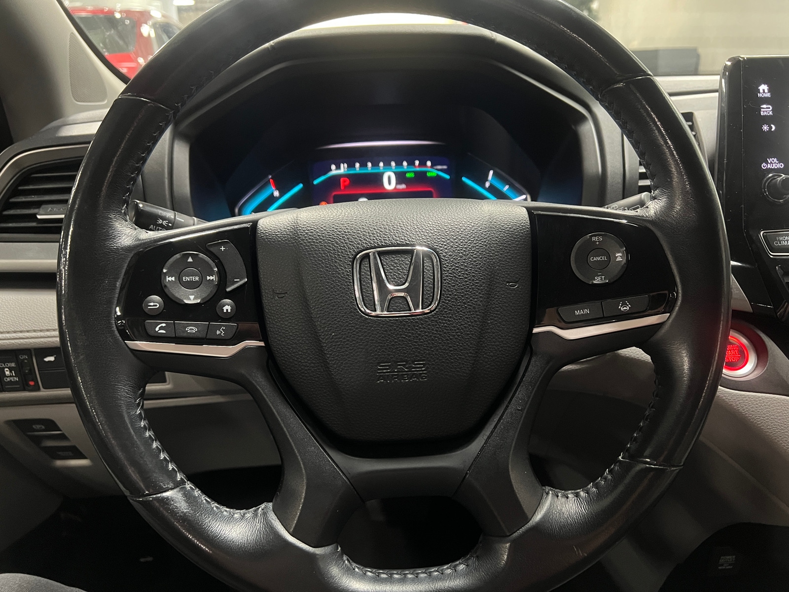 Thumbnail: 2018 Honda Odyssey - 4