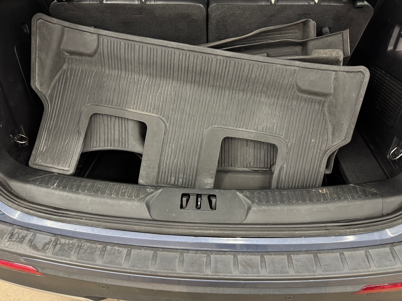 Thumbnail: 2021 Ford Explorer - 6