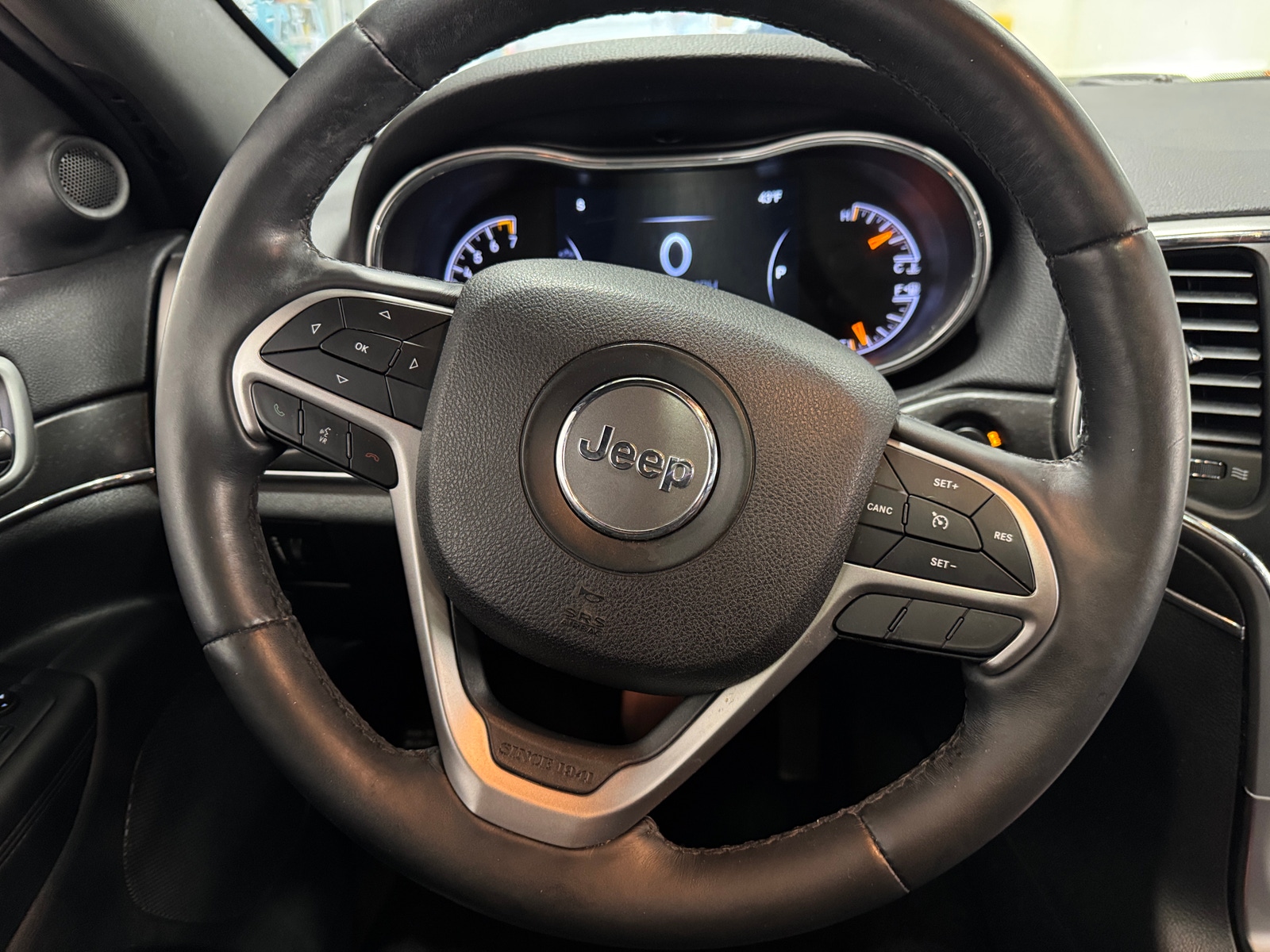 Thumbnail: 2018 Jeep Grand Cherokee - 4