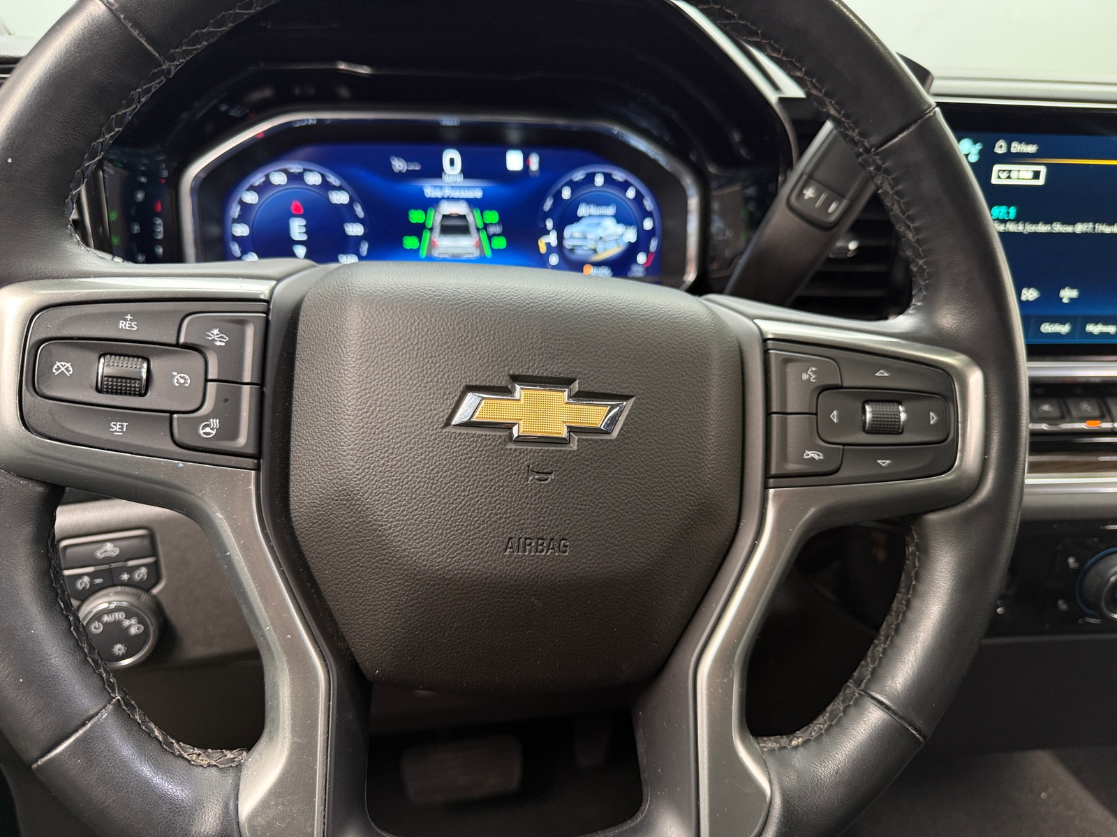 Thumbnail: 2023 Chevrolet Silverado 1500 - 5