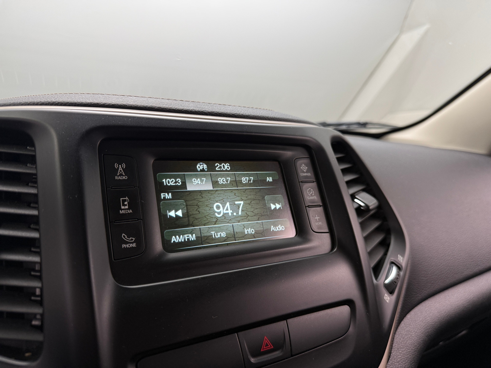 Thumbnail: 2016 Jeep Cherokee - 4