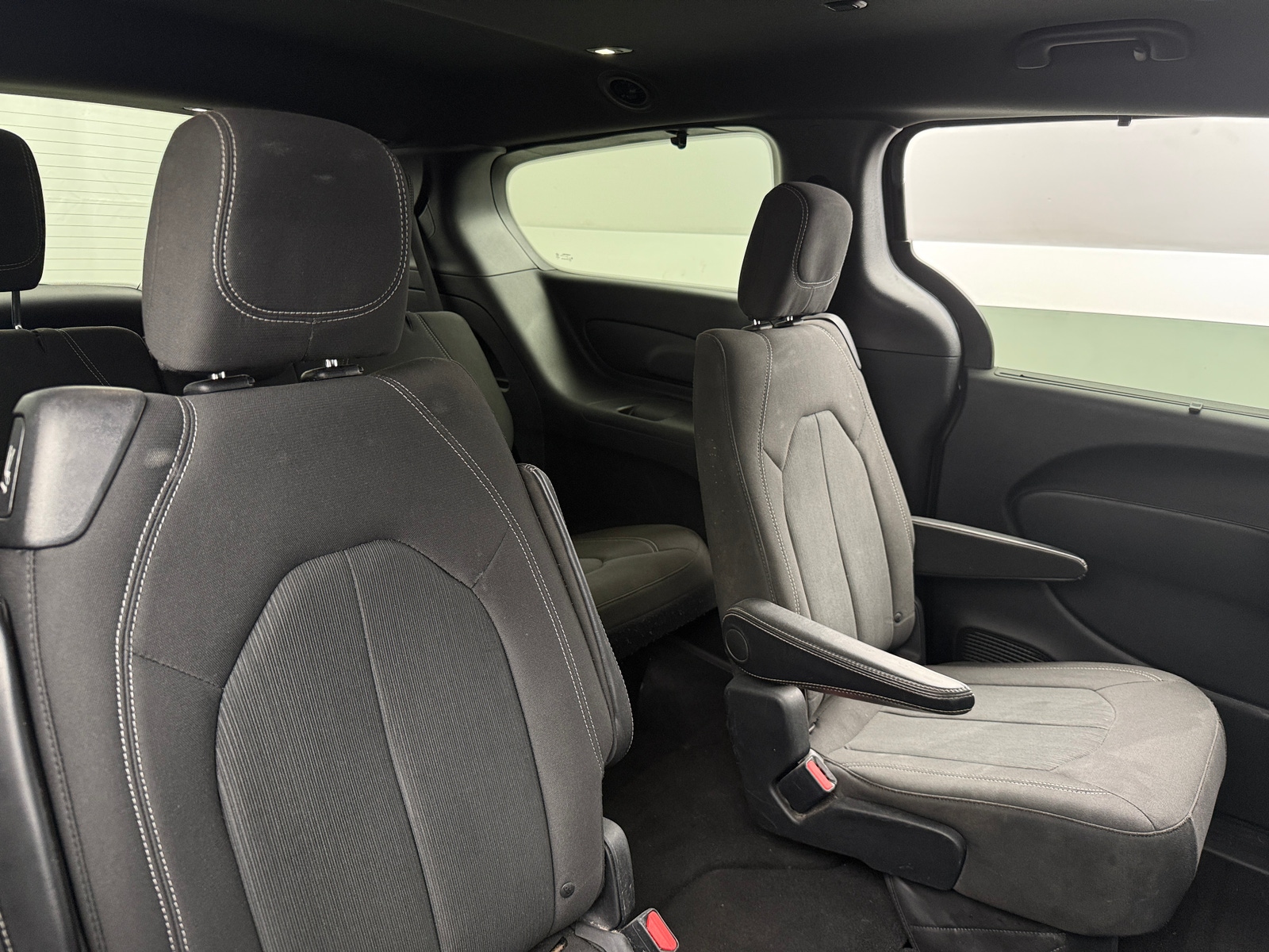 Thumbnail: 2018 Chrysler Pacifica - 6