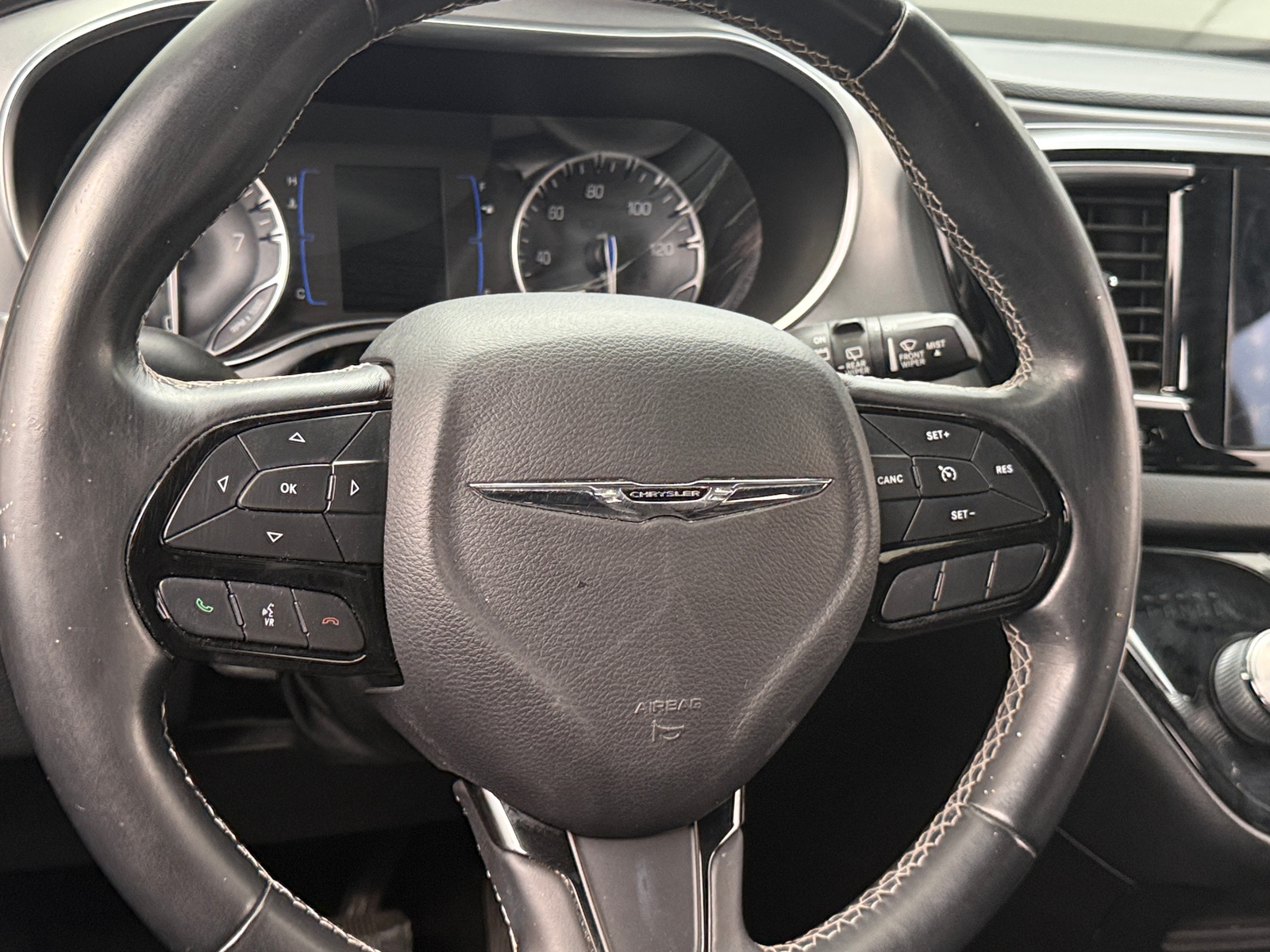 Thumbnail: 2018 Chrysler Pacifica - 5