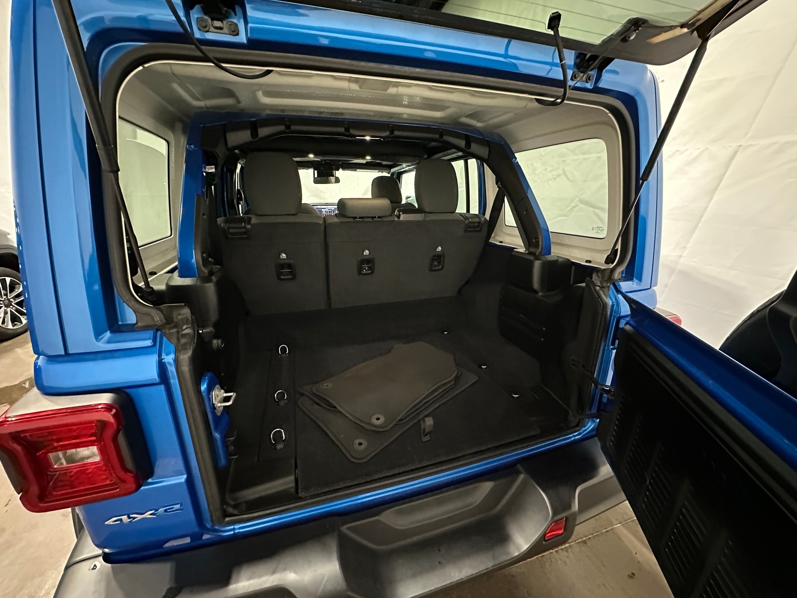 Thumbnail: 2024 Jeep Wrangler - 7