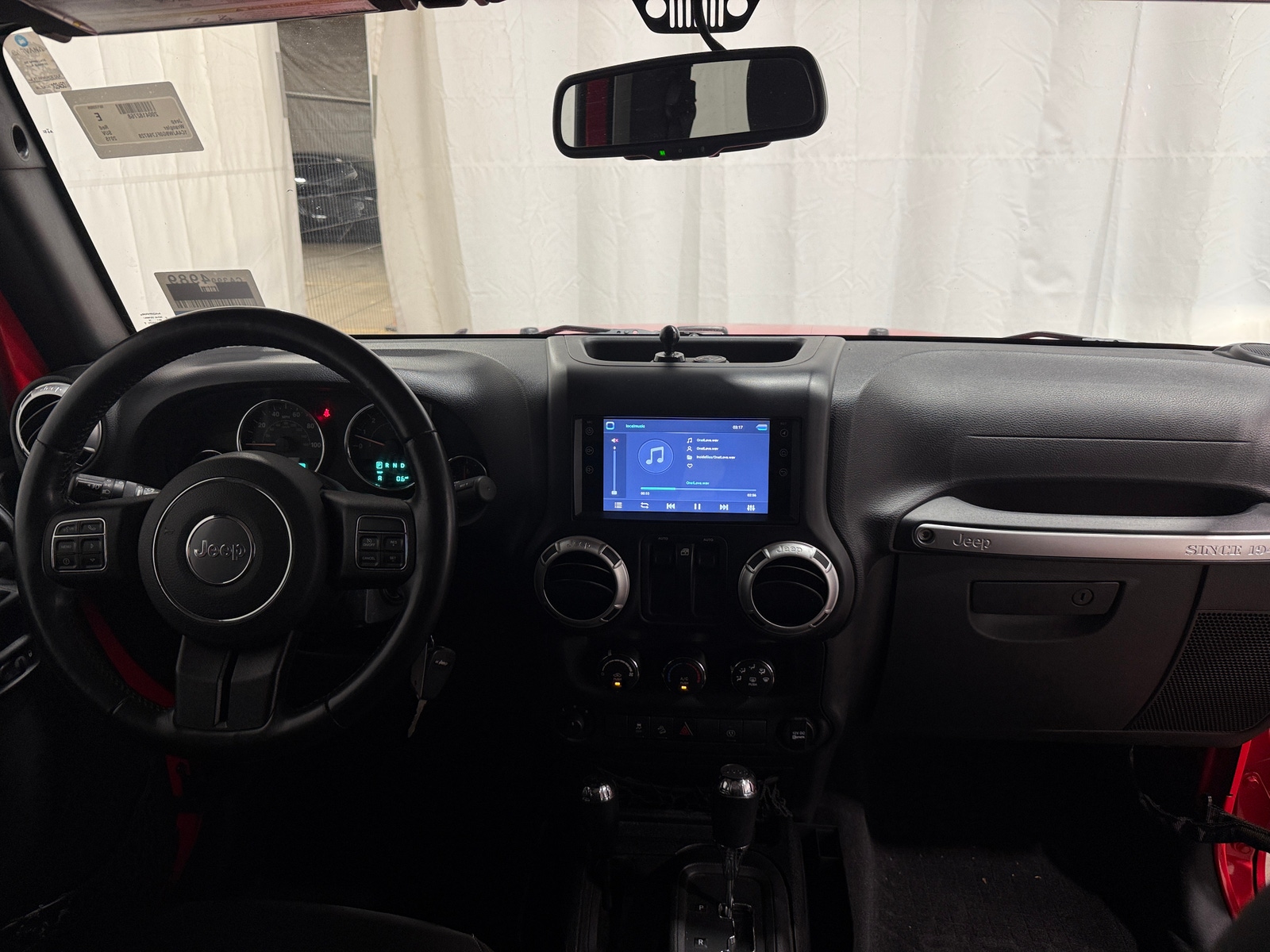 Thumbnail: 2015 Jeep Wrangler - 3