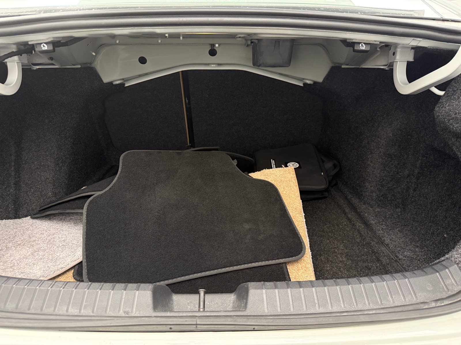 Thumbnail: 2019 Volkswagen Jetta - 7