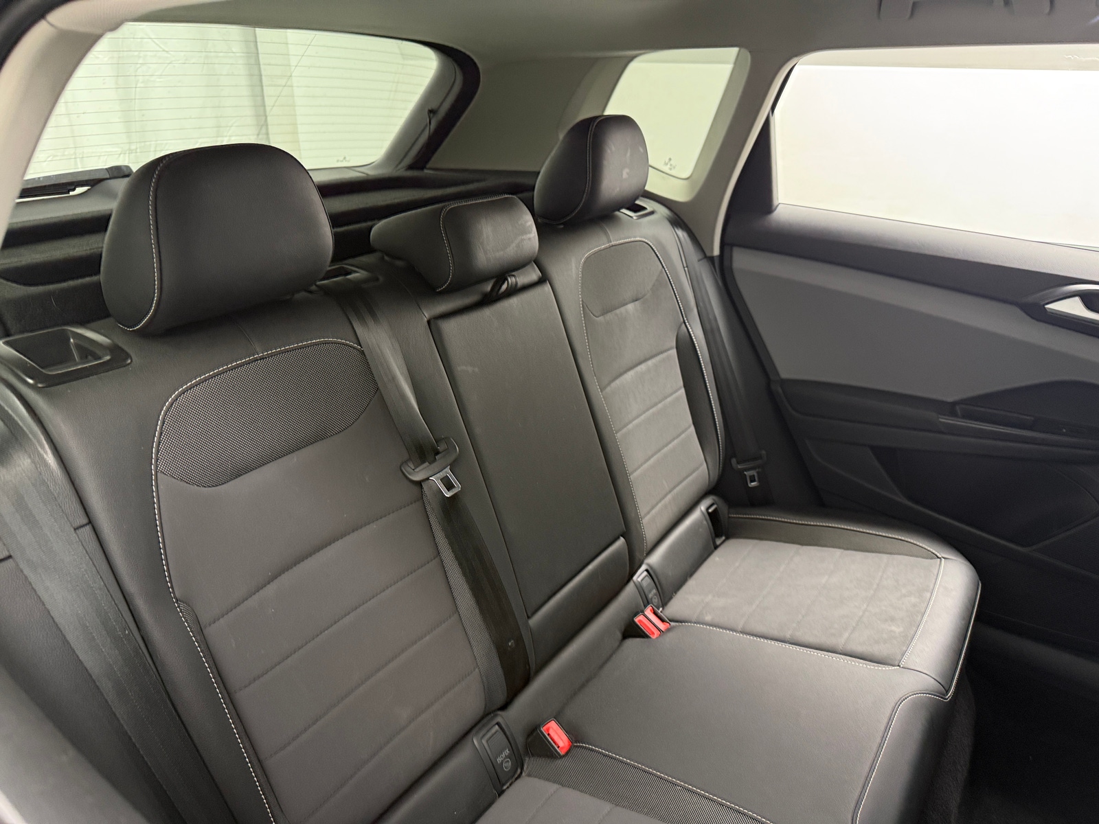 Thumbnail: 2022 Volkswagen Taos - 6