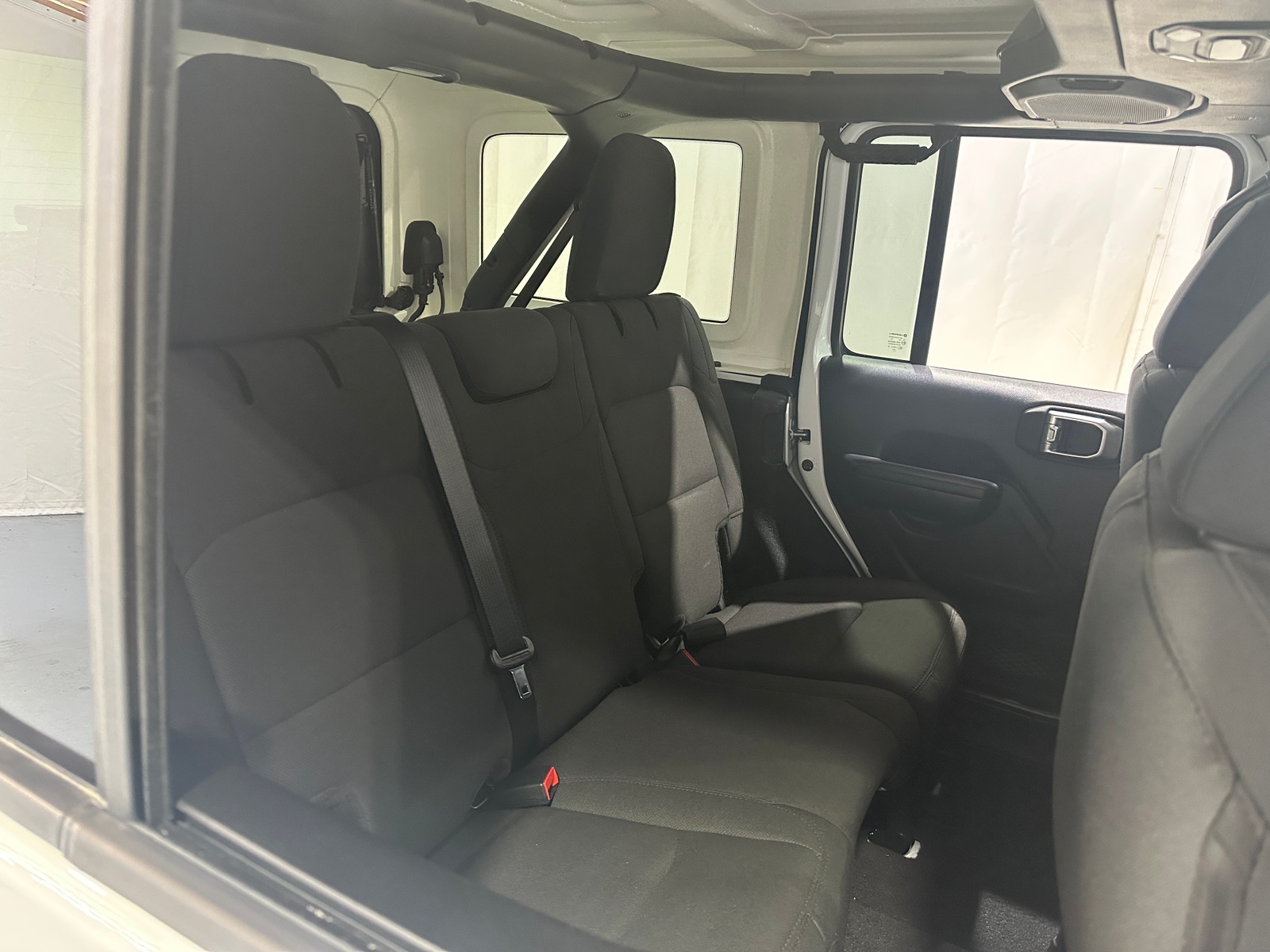 Thumbnail: 2021 Jeep Wrangler - 6