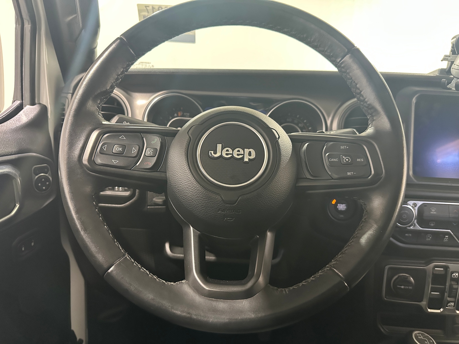Thumbnail: 2021 Jeep Wrangler - 5