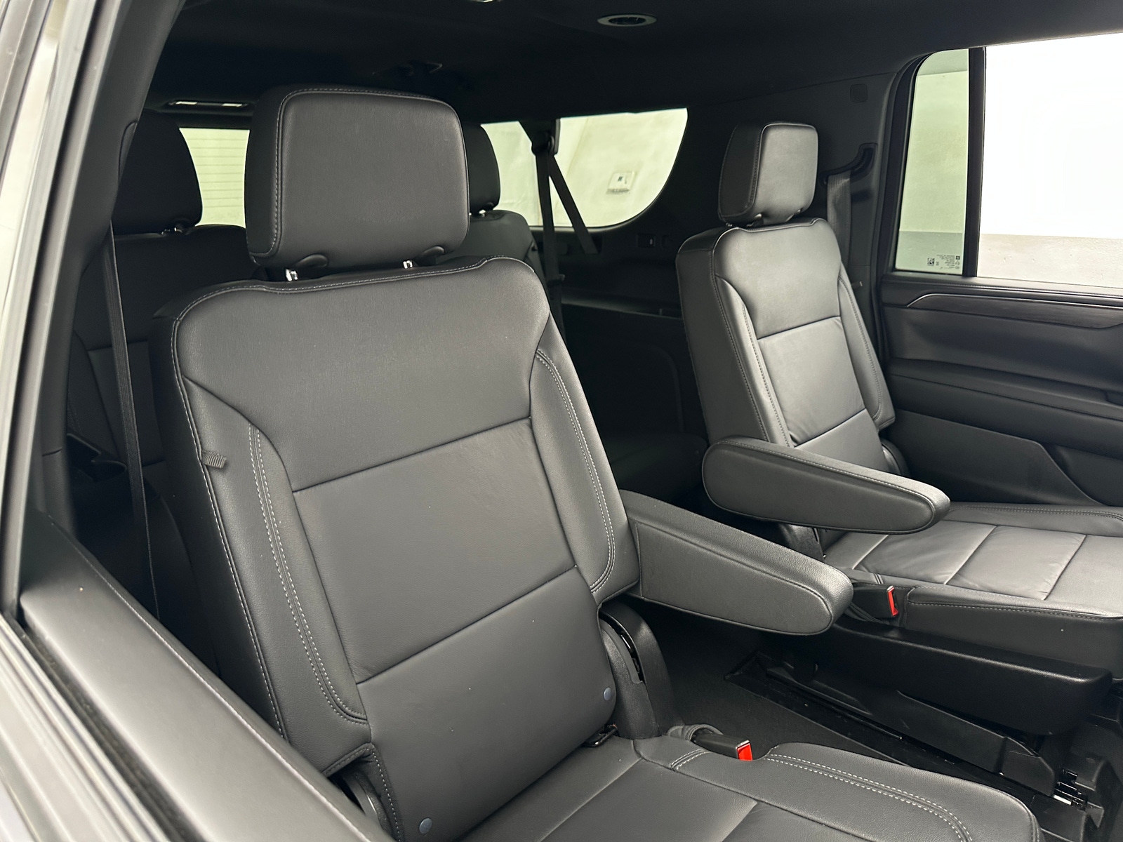 Thumbnail: 2024 Chevrolet Suburban - 5