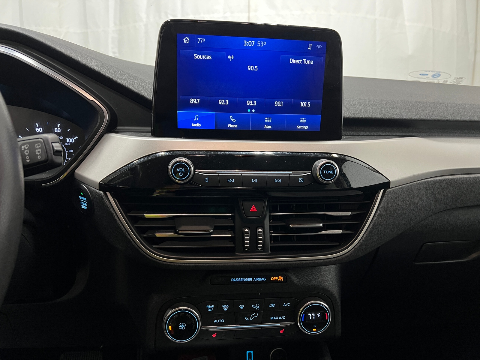 Thumbnail: 2020 Ford Escape - 4