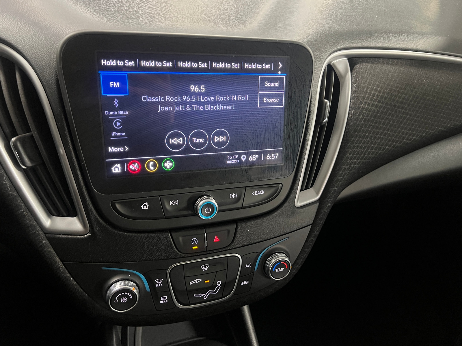 Thumbnail: 2024 Chevrolet Malibu - 4