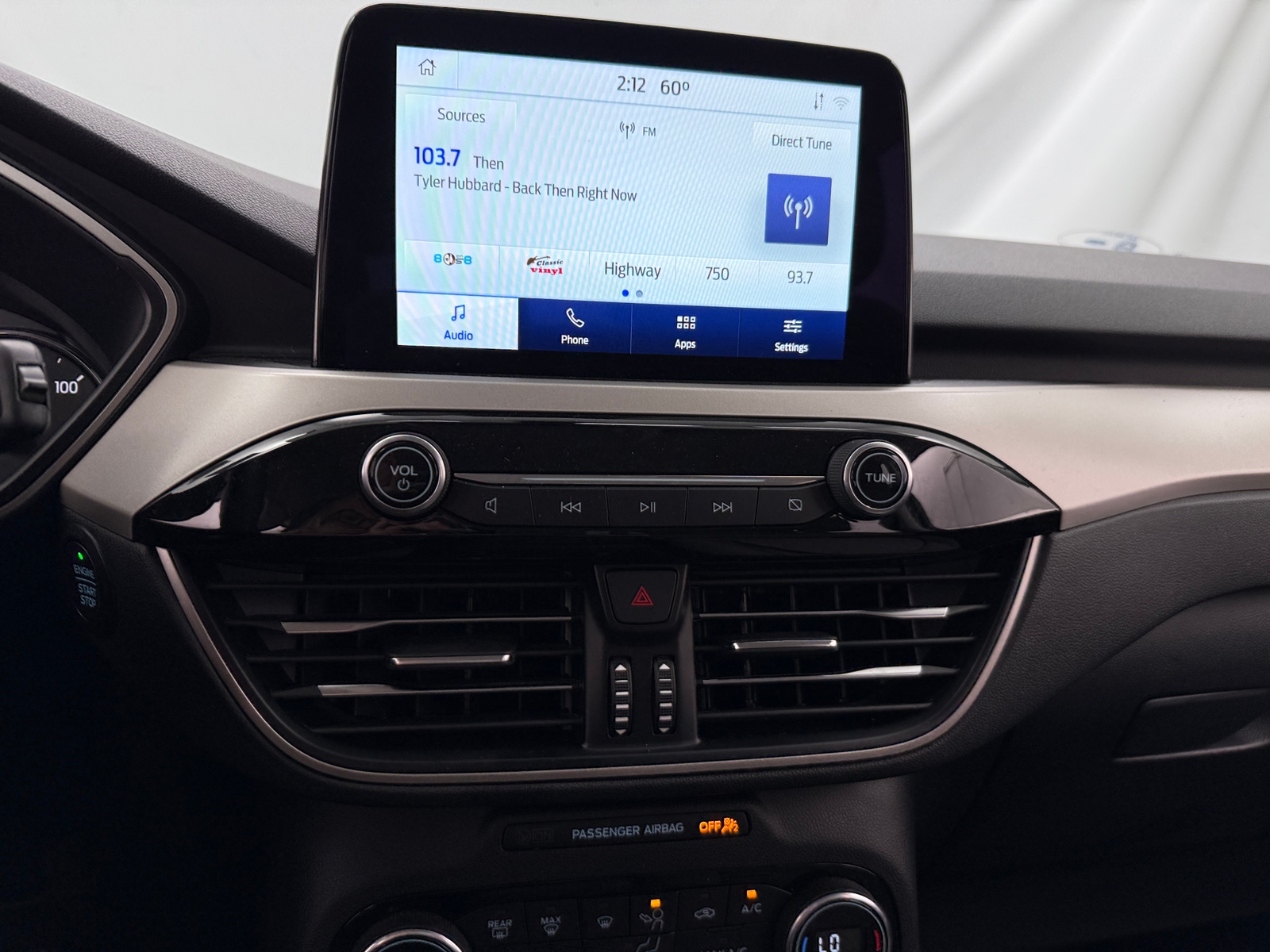 Thumbnail: 2021 Ford Escape - 4