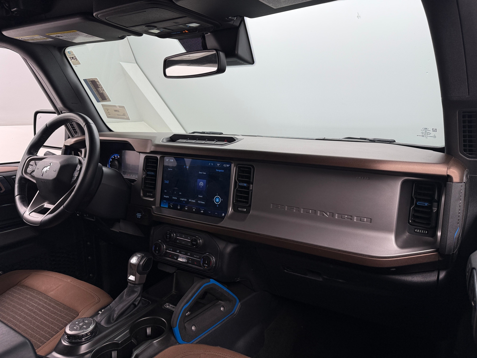 Thumbnail: 2022 Ford Bronco - 3