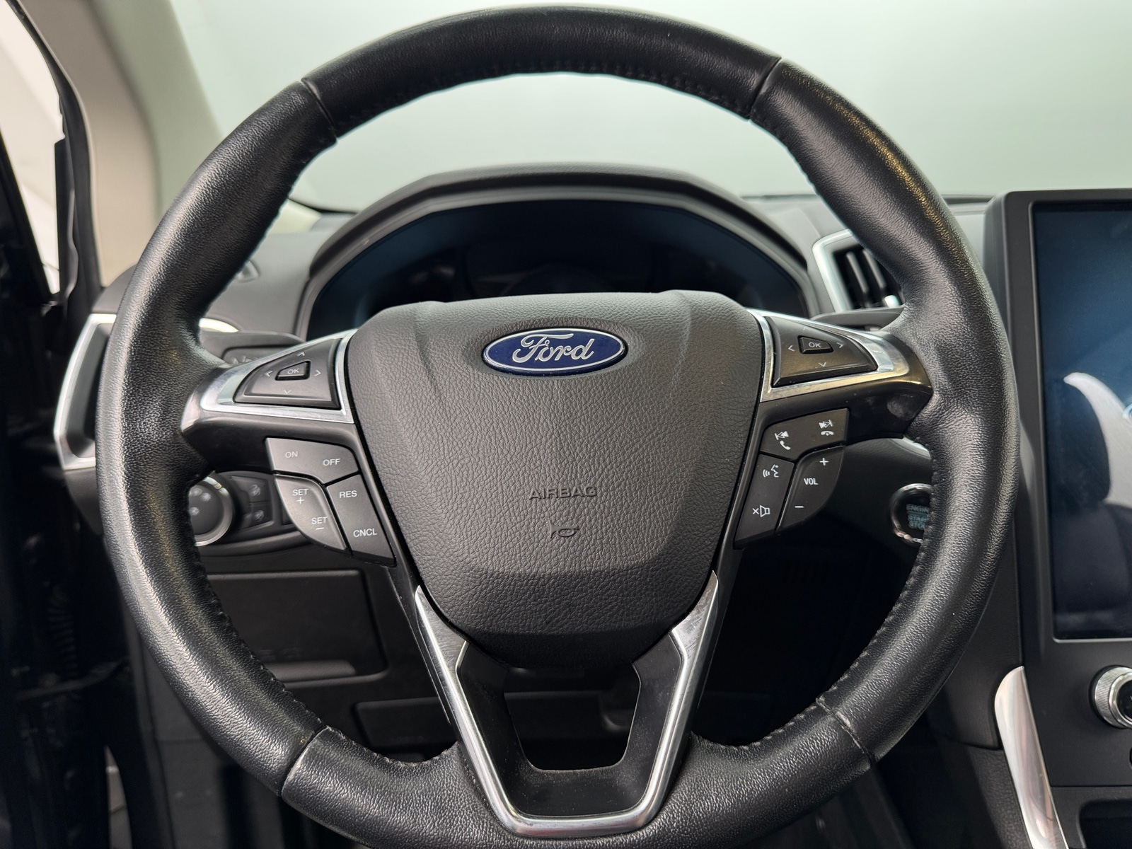 Thumbnail: 2022 Ford Edge - 4