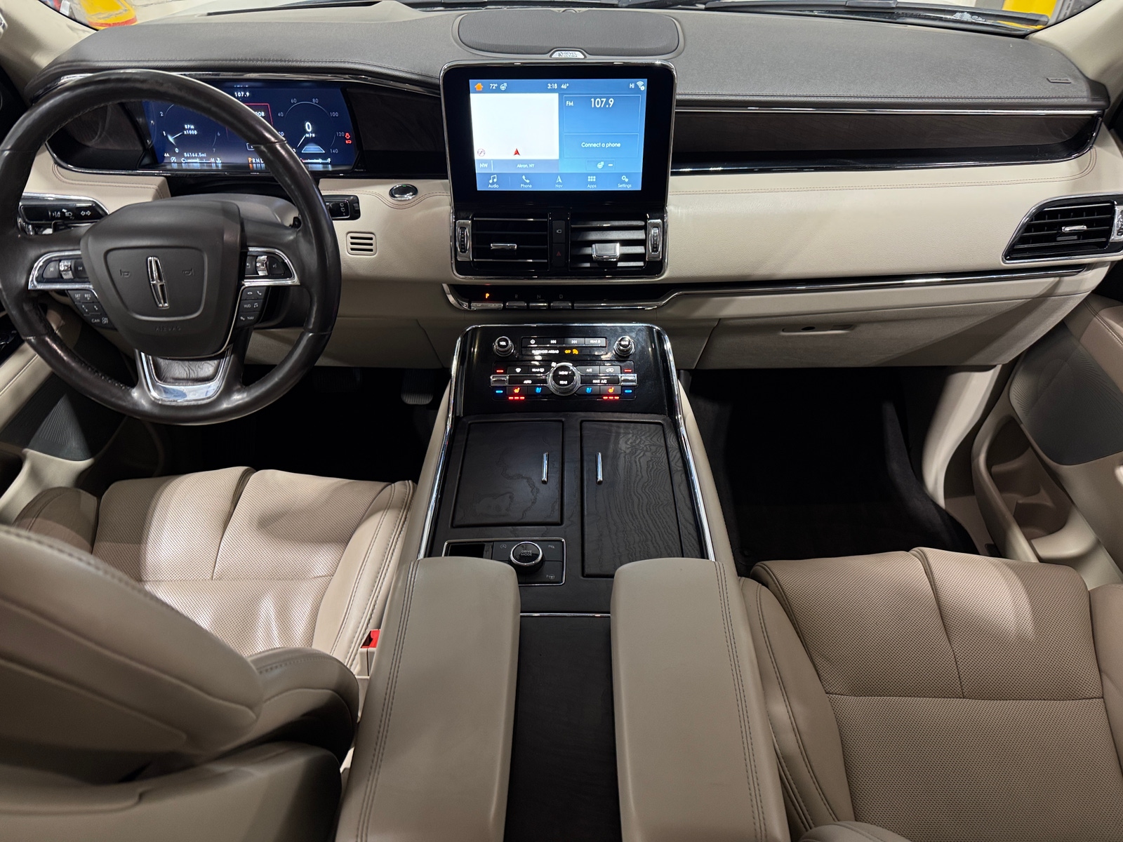 Thumbnail: 2018 Lincoln Navigator L - 2