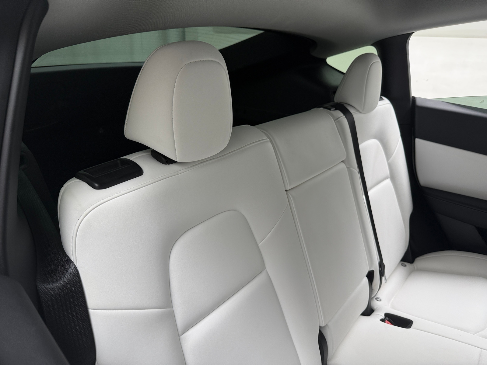 Thumbnail: 2022 Tesla Model Y - 4