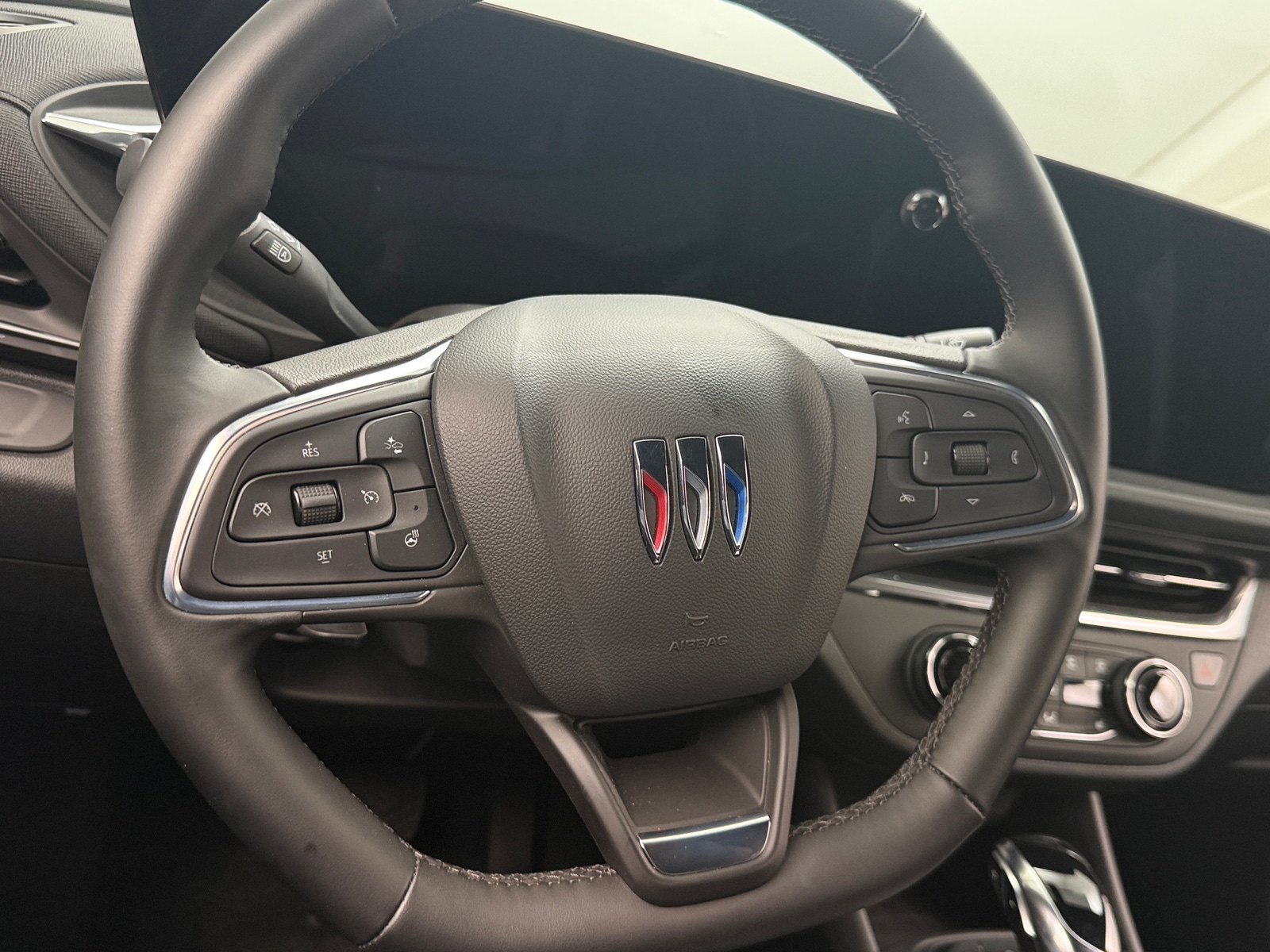 Thumbnail: 2024 Buick Envista - 5