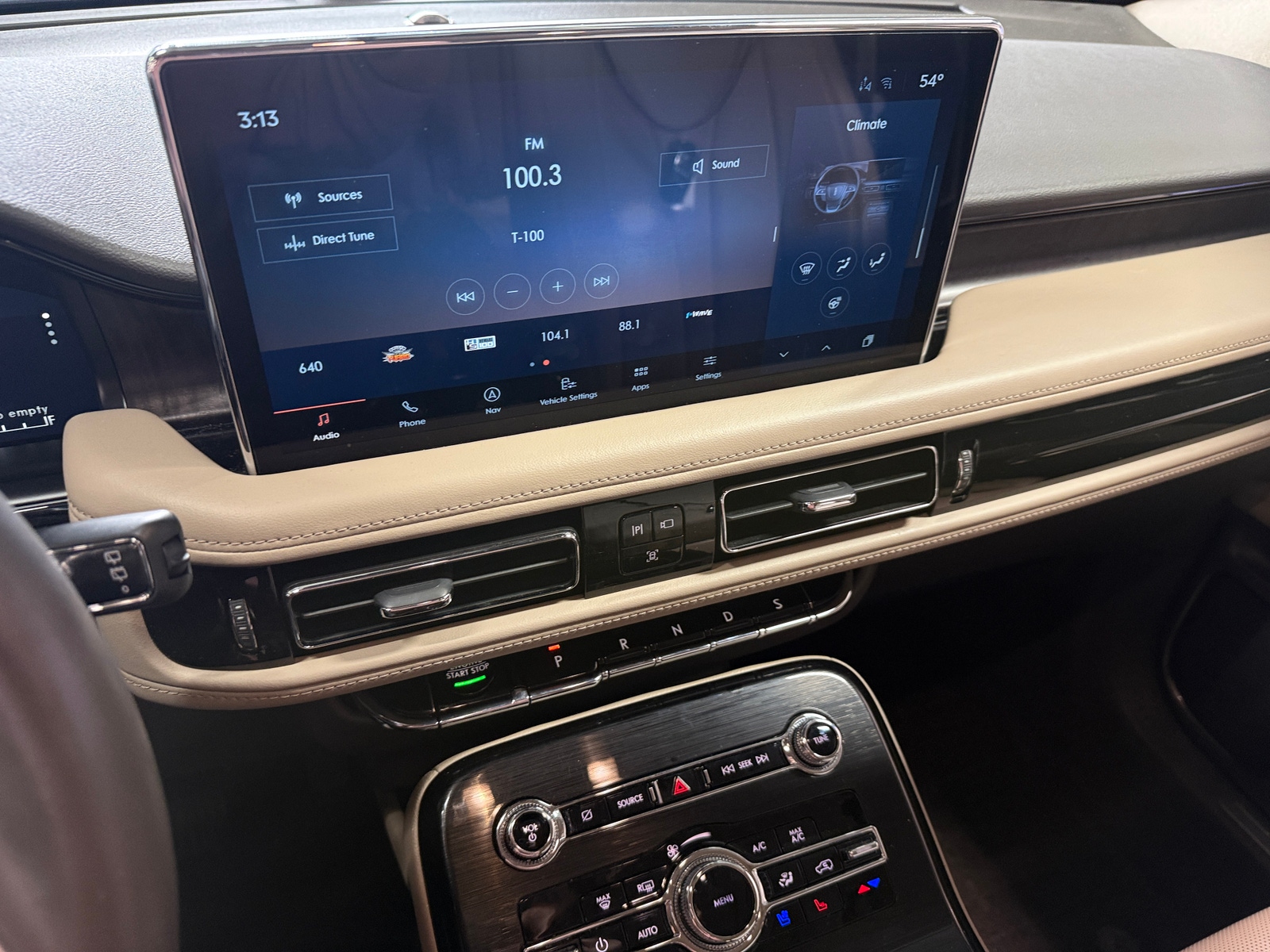 Thumbnail: 2021 Lincoln Nautilus - 3