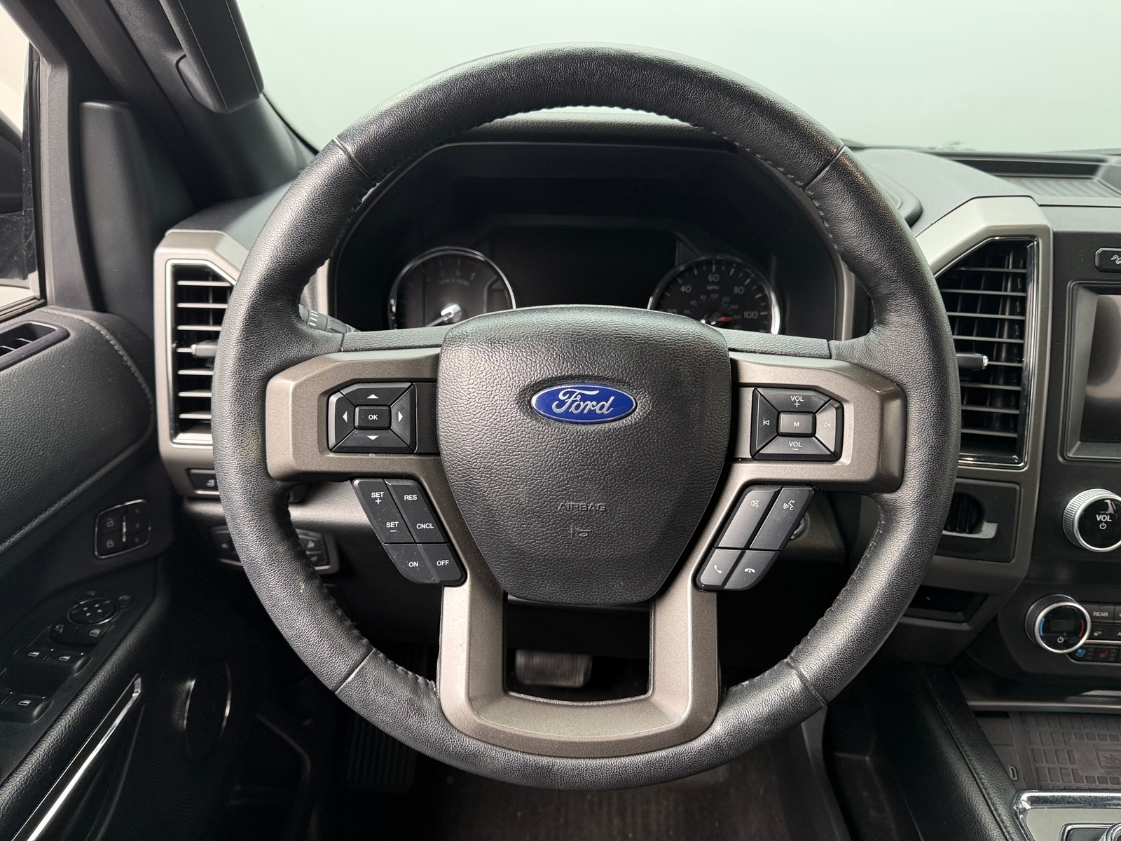 Thumbnail: 2020 Ford Expedition - 4