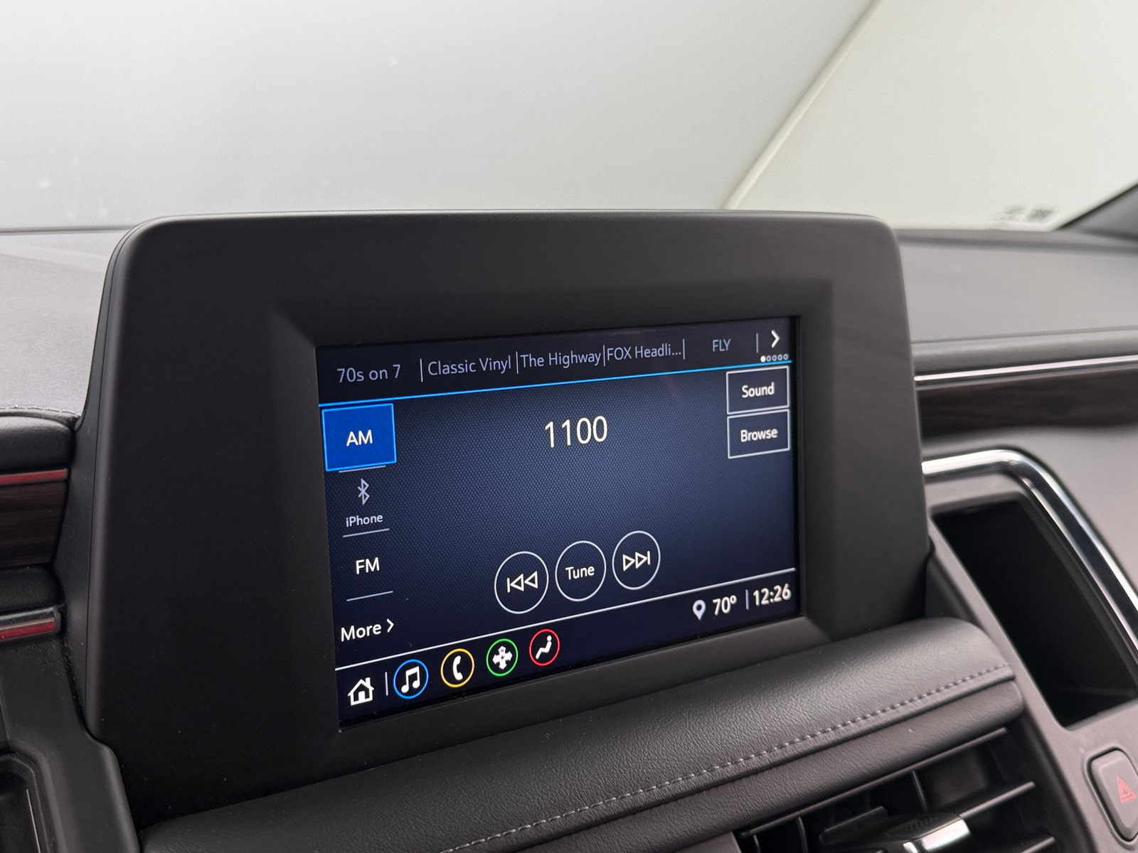 Thumbnail: 2022 Chevrolet Tahoe - 4