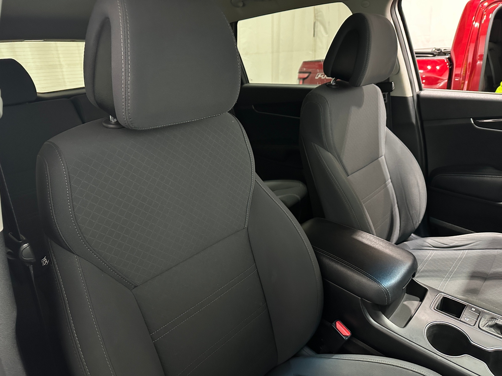 Thumbnail: 2016 Kia Sorento - 2