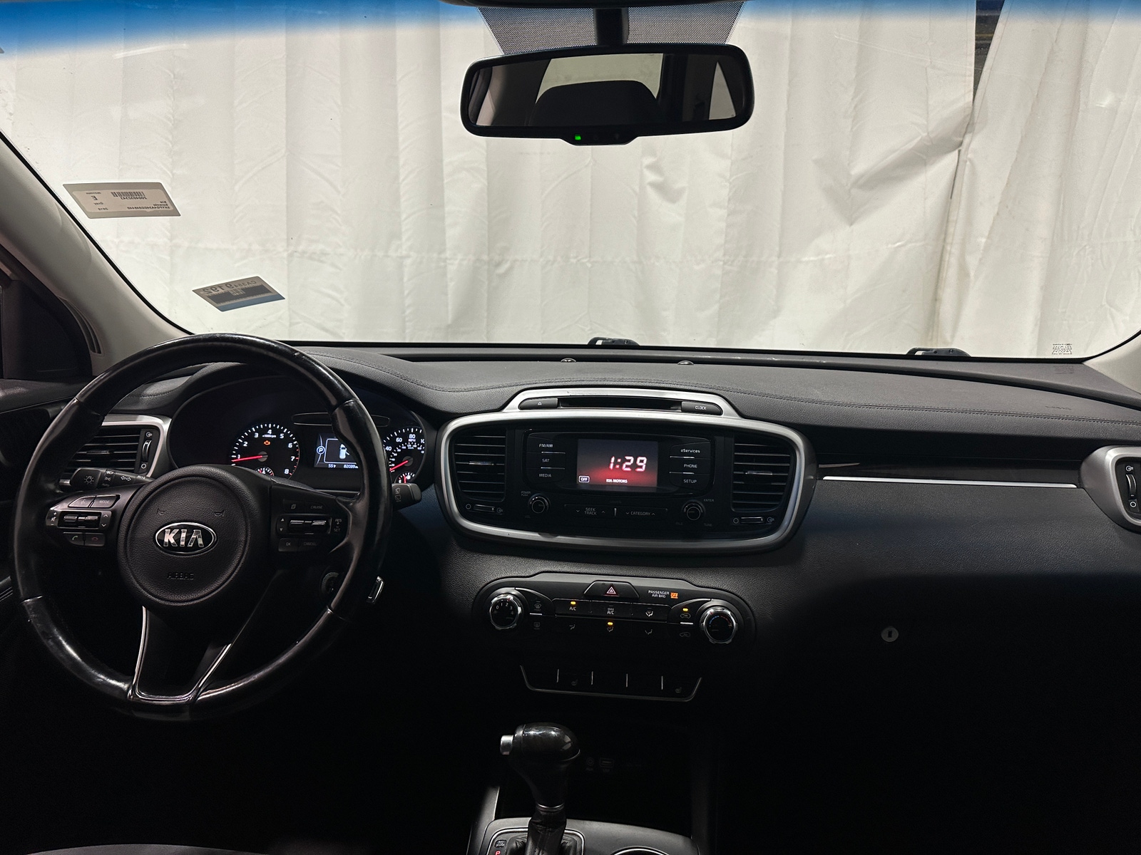 Thumbnail: 2016 Kia Sorento - 3