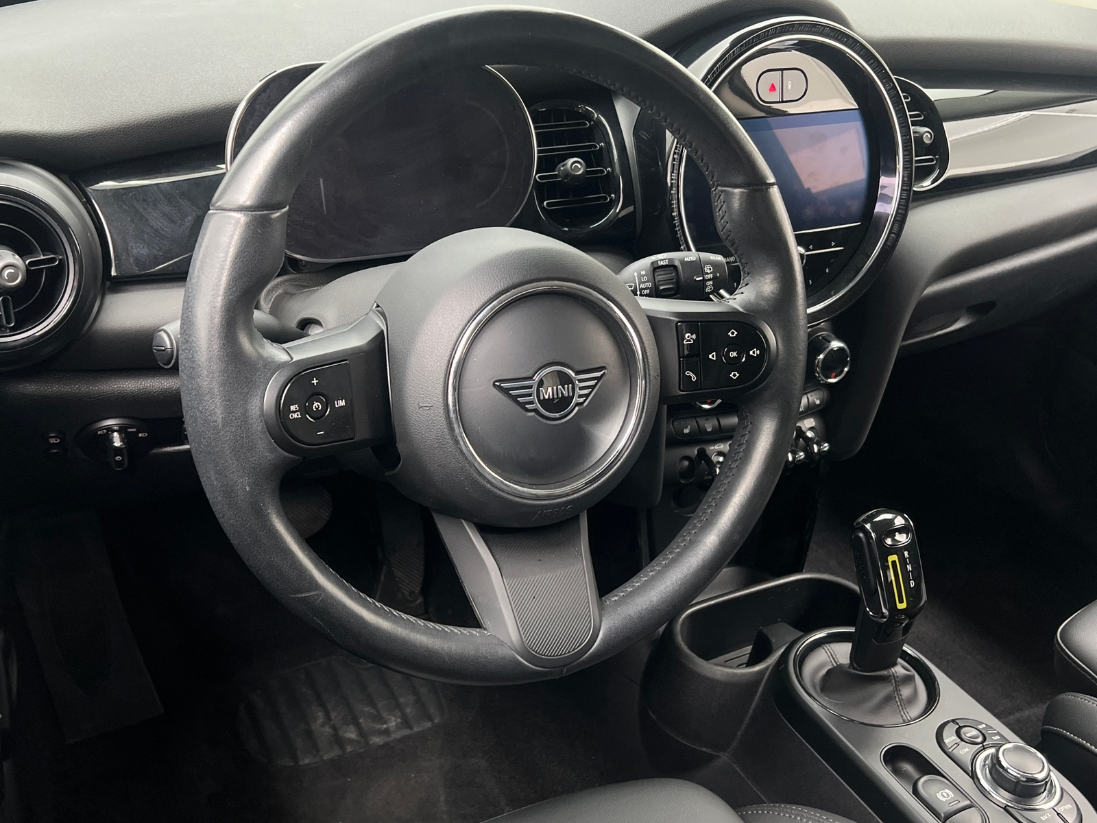 Thumbnail: 2022 MINI Cooper Hardtop - 4