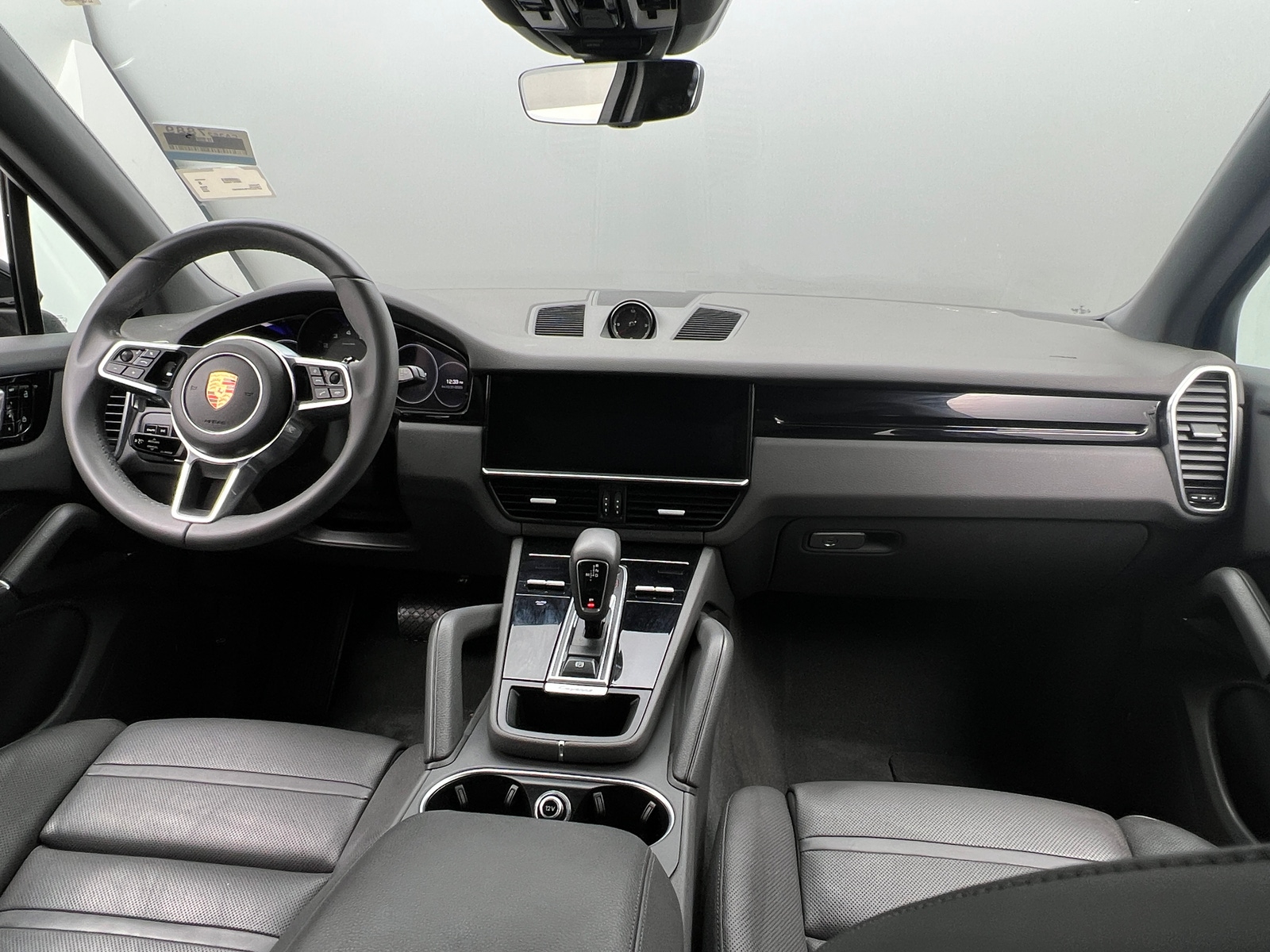 Thumbnail: 2020 Porsche Cayenne - 2